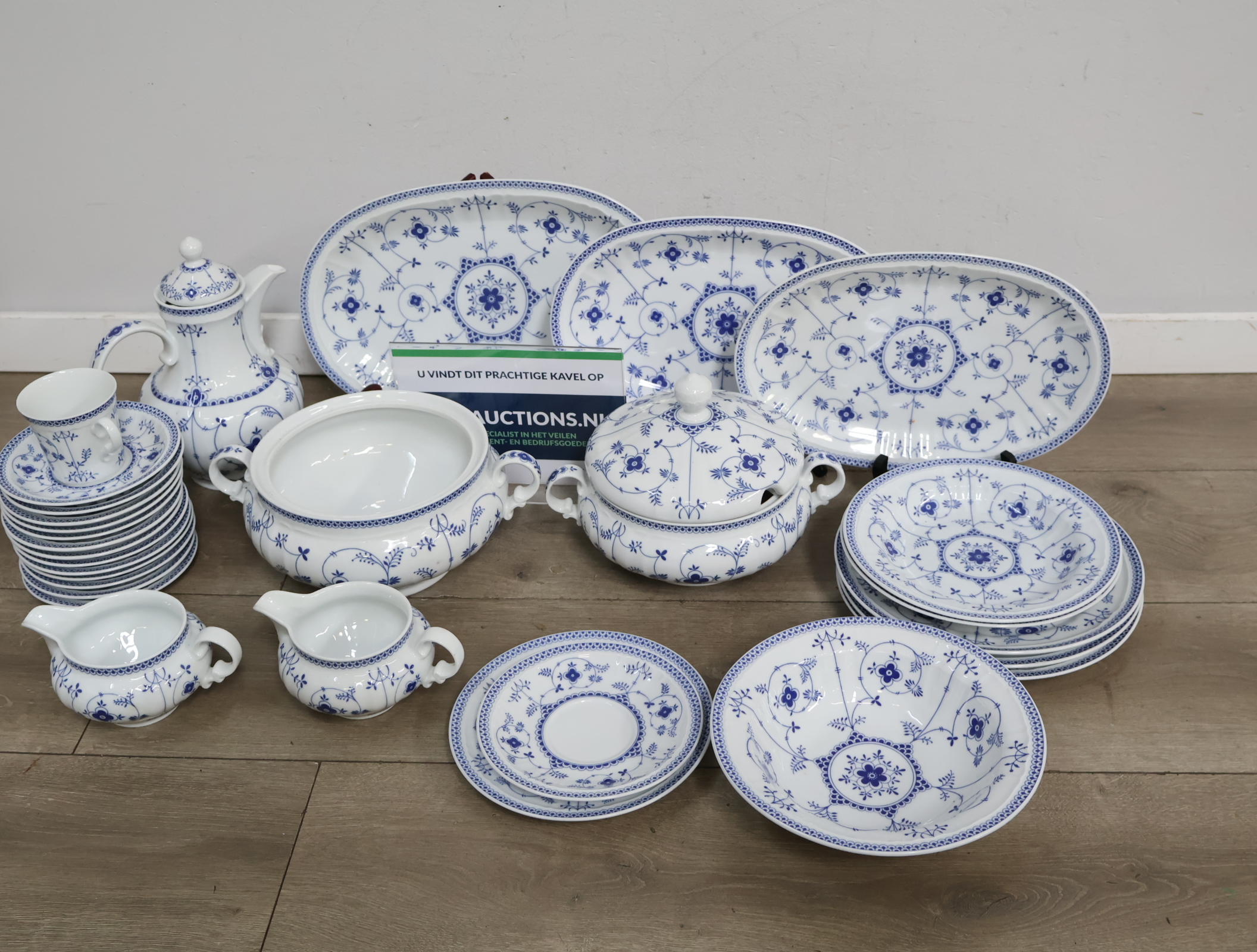 Compleet Blauwwit Eschenbach servies – foto 3 – kavel bij GSD Auctions, Zoeterwoude