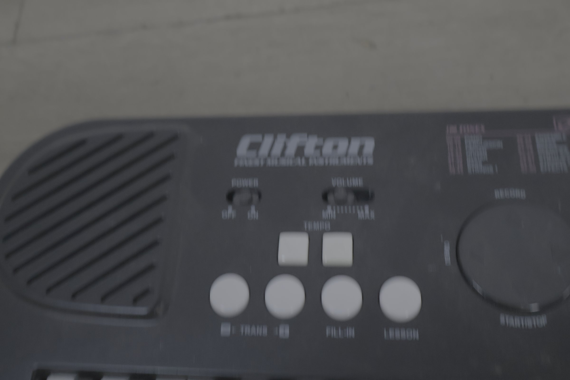 Elektronisch Clifton keyboard – foto 8 – kavel bij GSD Auctions, Zoeterwoude
