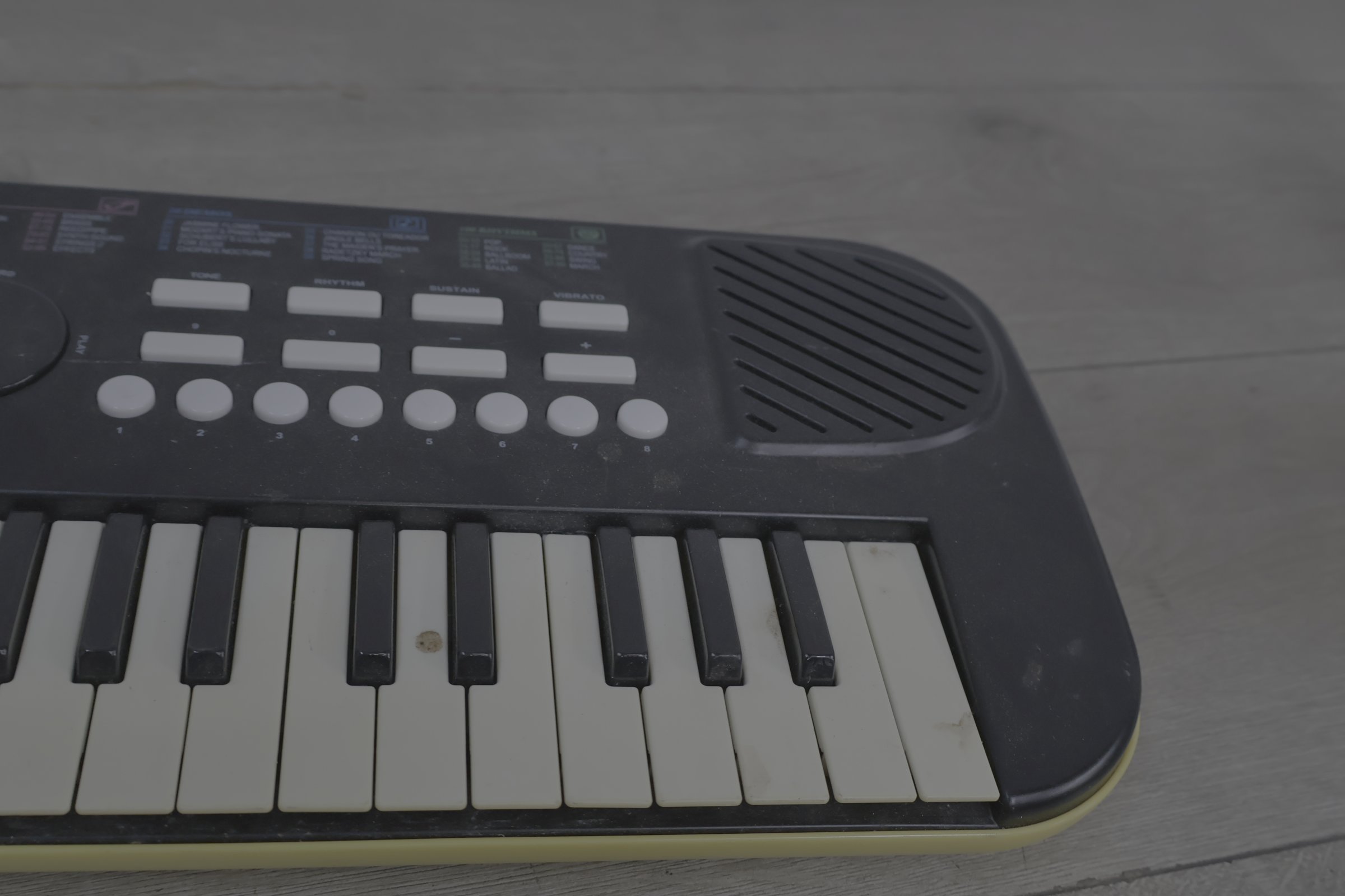Elektronisch Clifton keyboard – foto 10 – kavel bij GSD Auctions, Zoeterwoude