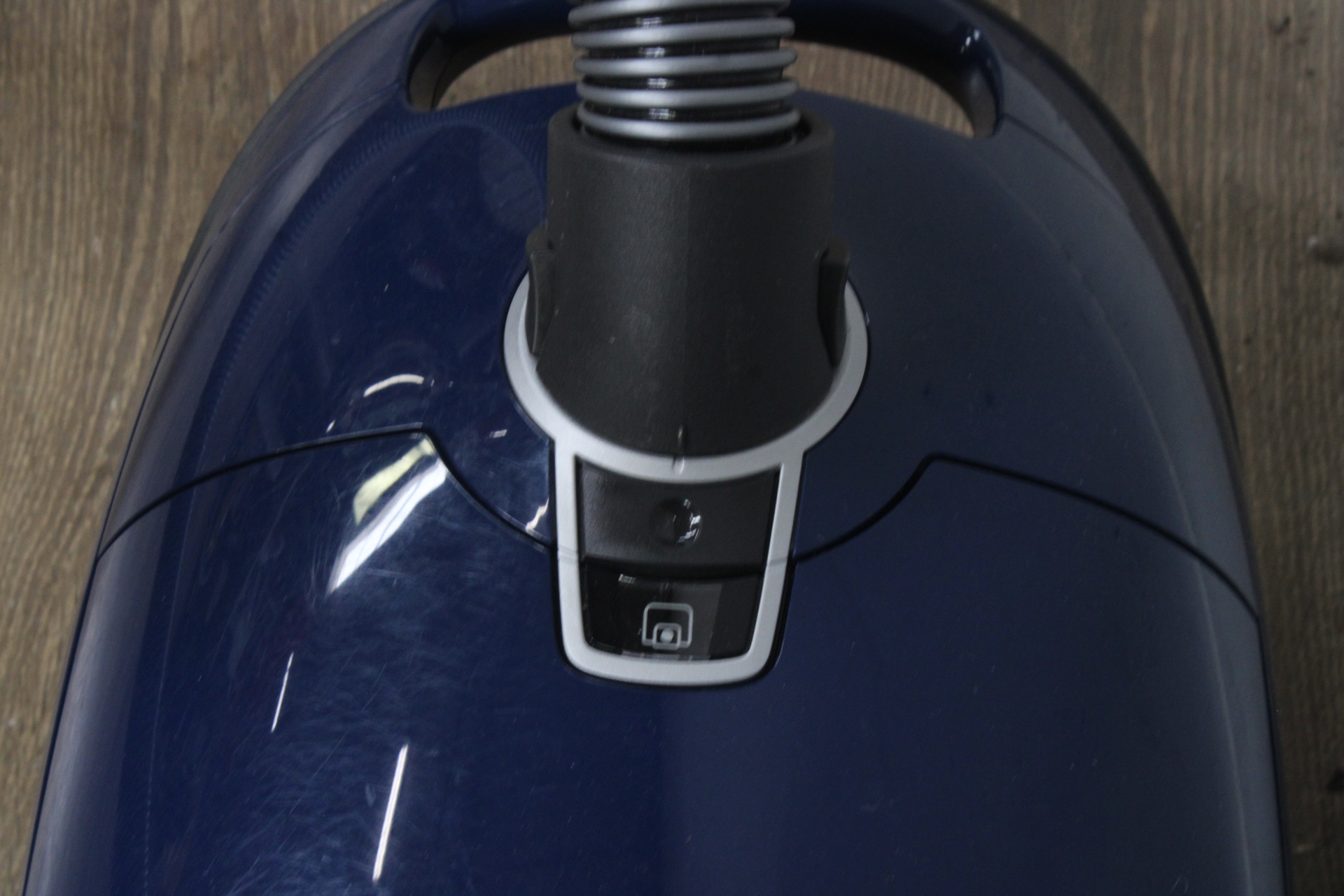 Miele Complete C3 Stofzuiger – foto 3 – kavel bij GSD Auctions, Zoeterwoude
