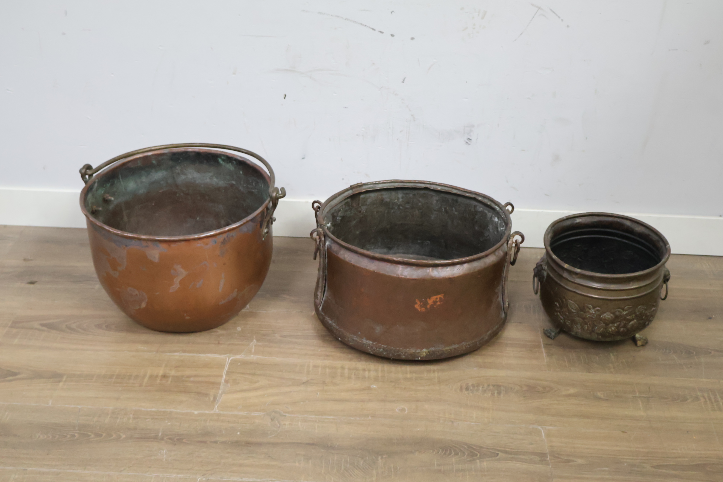 Set van drie koperen ketels – foto 6 – kavel bij GSD Auctions, Zoeterwoude