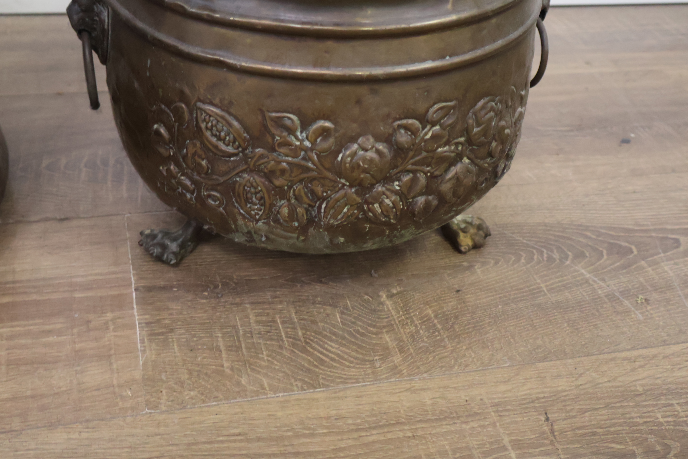 Set van drie koperen ketels – foto 7 – kavel bij GSD Auctions, Zoeterwoude