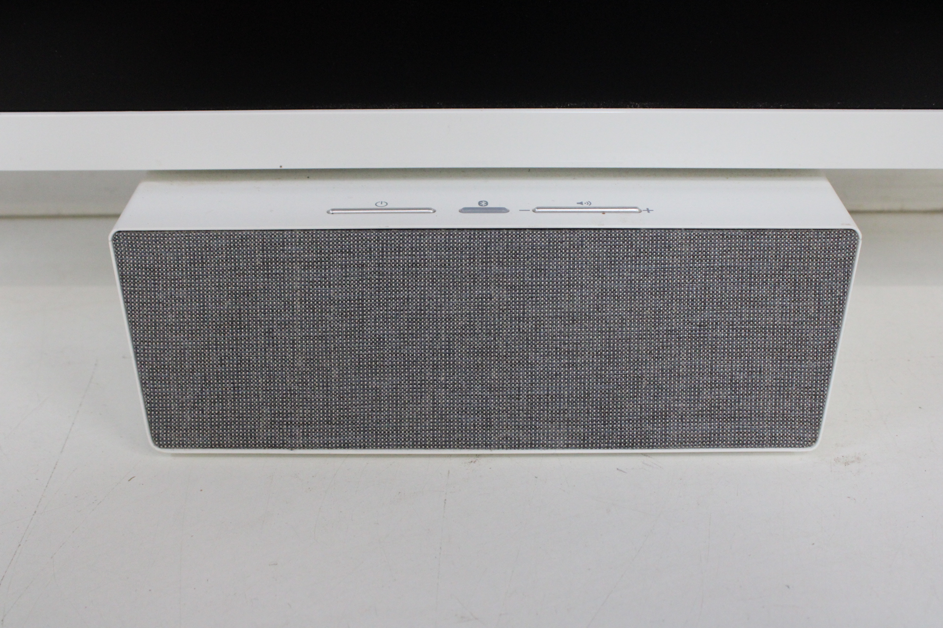 Philips beeldscherm met speaker – foto 7 – kavel bij GSD Auctions, Zoeterwoude