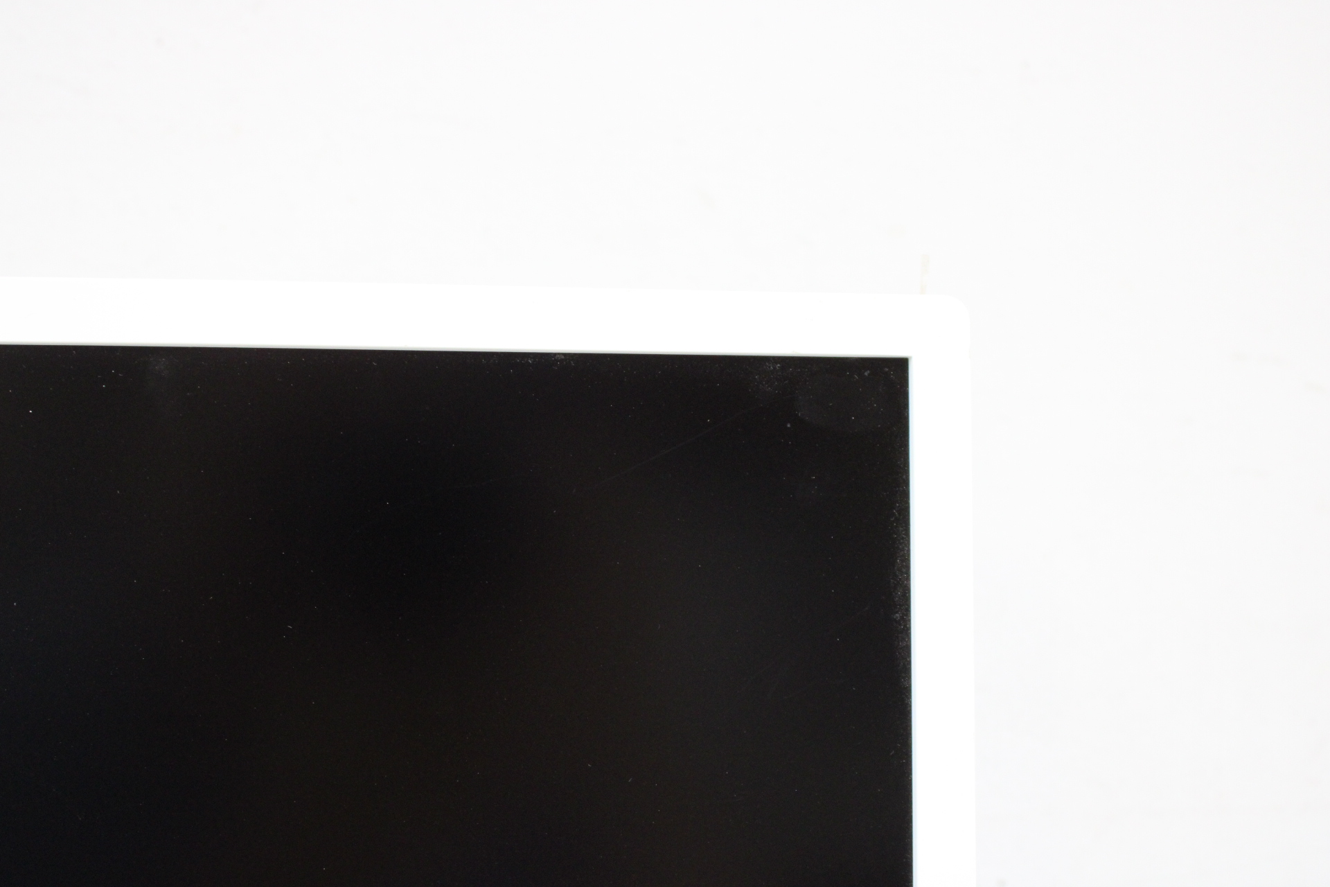 Philips beeldscherm met speaker – foto 10 – kavel bij GSD Auctions, Zoeterwoude
