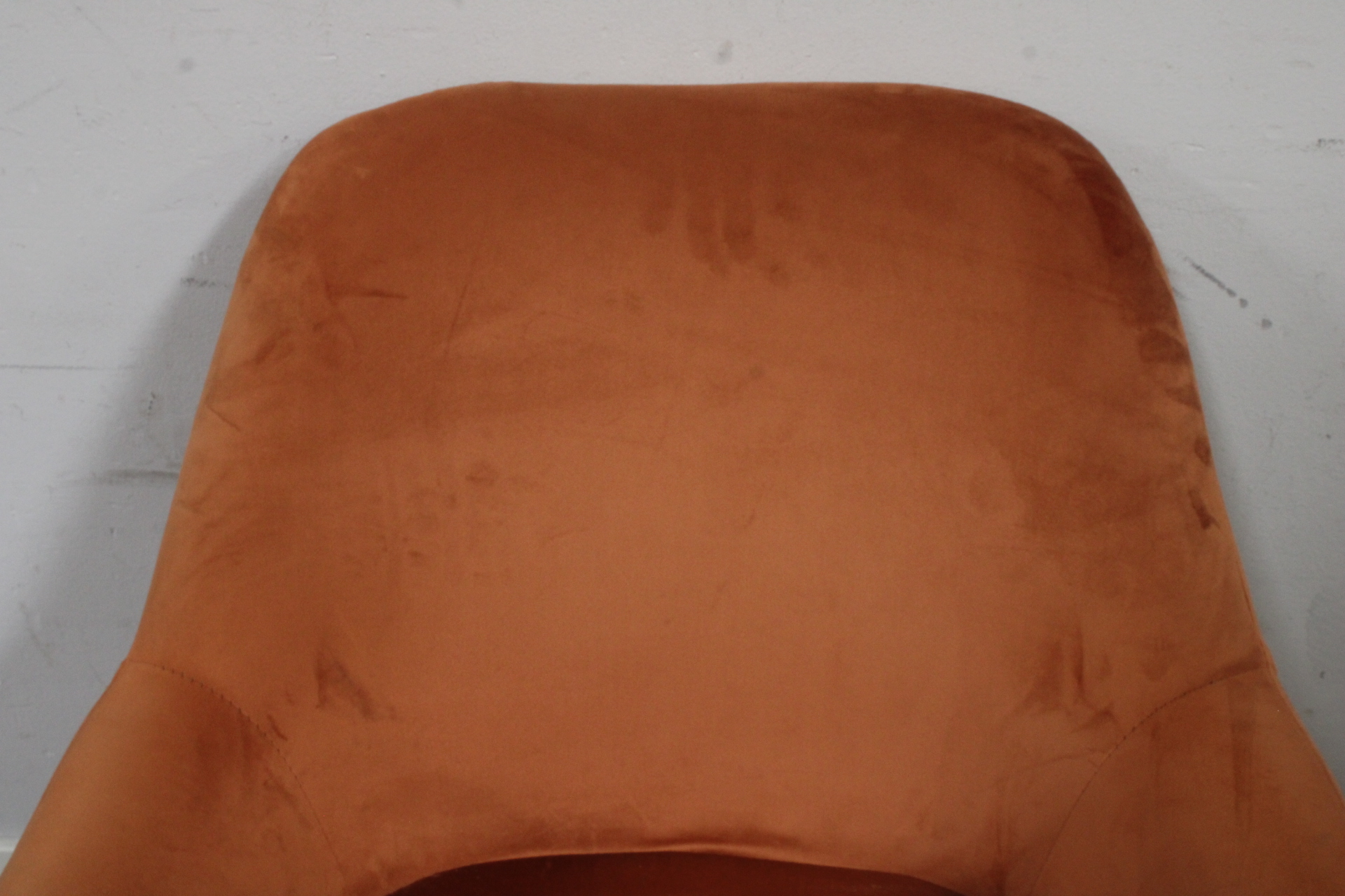 Stoffen fauteuil met metalen poten – foto 4 – kavel bij GSD Auctions, Zoeterwoude