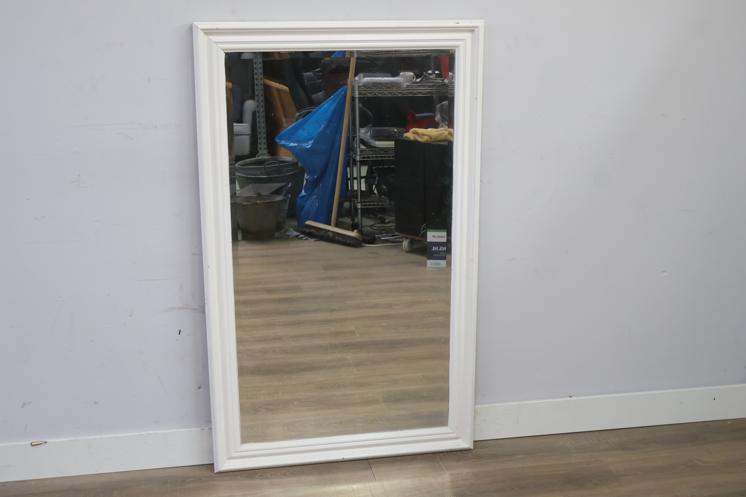 Grote Wandspiegel in witte lijst – foto 7 – kavel bij GSD Auctions, Zoeterwoude