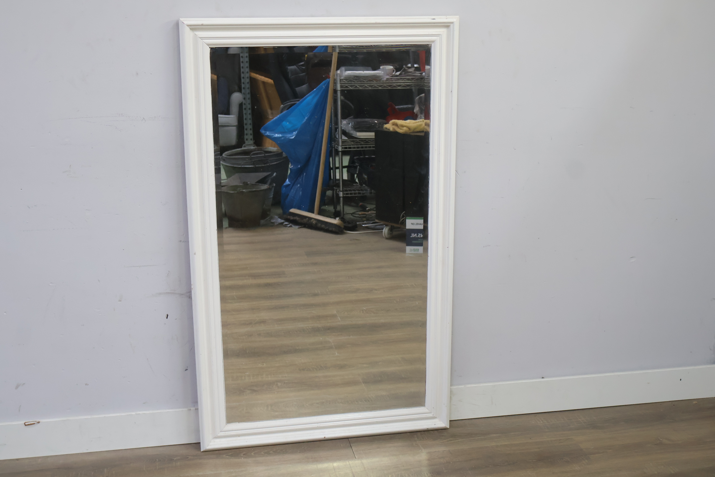 Grote Wandspiegel in witte lijst – foto 8 – kavel bij GSD Auctions, Zoeterwoude