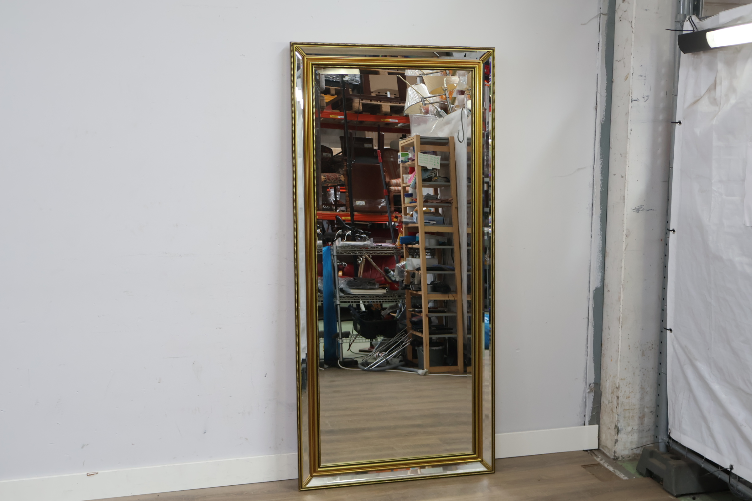 Grote Staande spiegel met gouden lijst – foto 7 – kavel bij GSD Auctions, Zoeterwoude