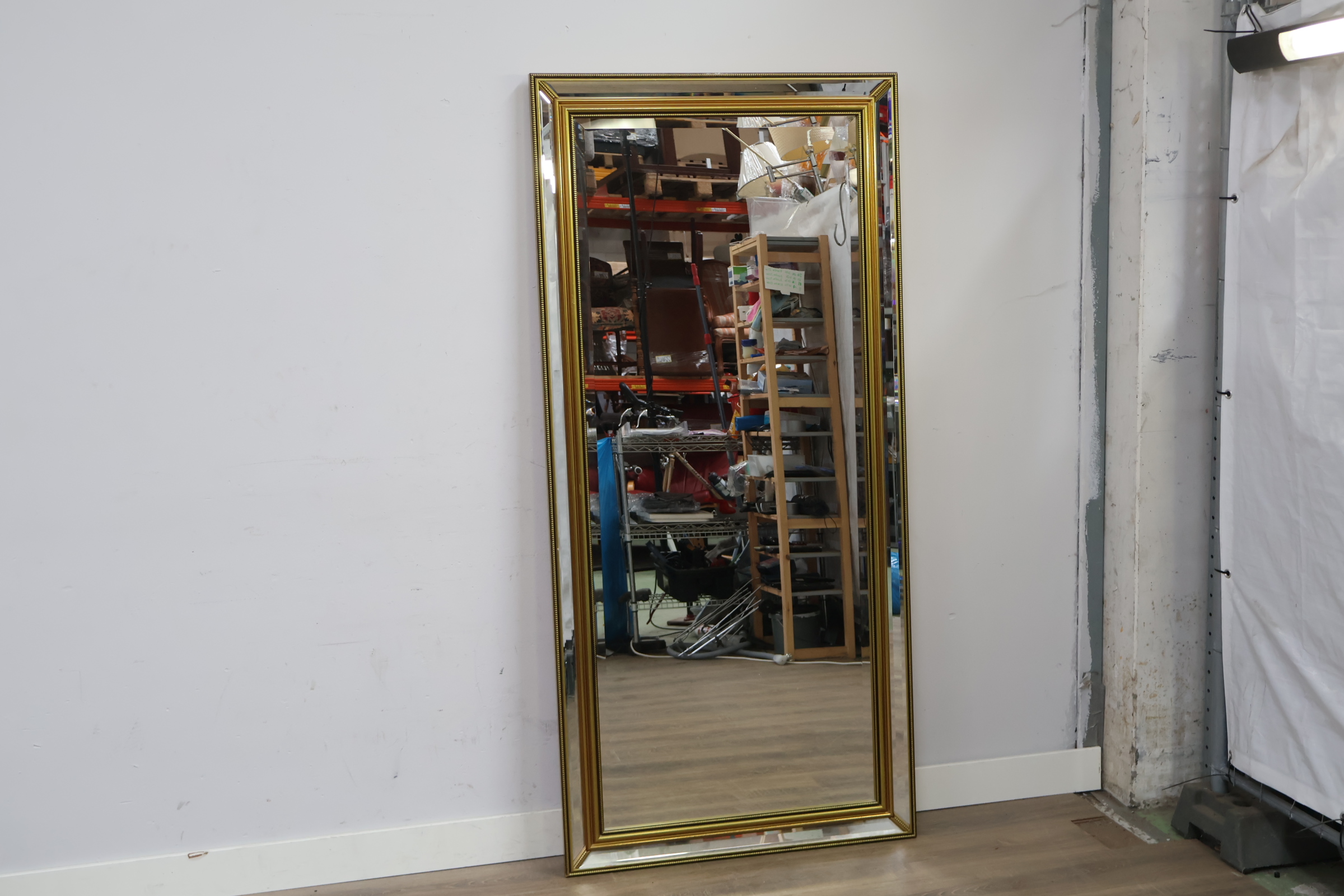Grote Staande spiegel met gouden lijst – foto 8 – kavel bij GSD Auctions, Zoeterwoude