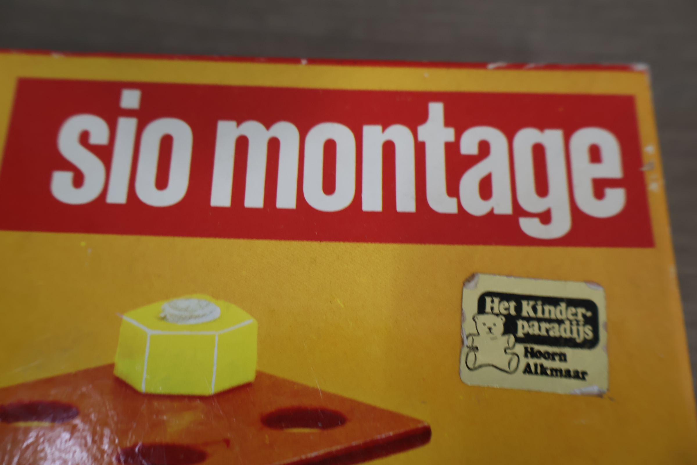 Sio Montage houten bouwdoos en Bambino baby mobiel – foto 10 – kavel bij GSD Auctions, Zoeterwoude