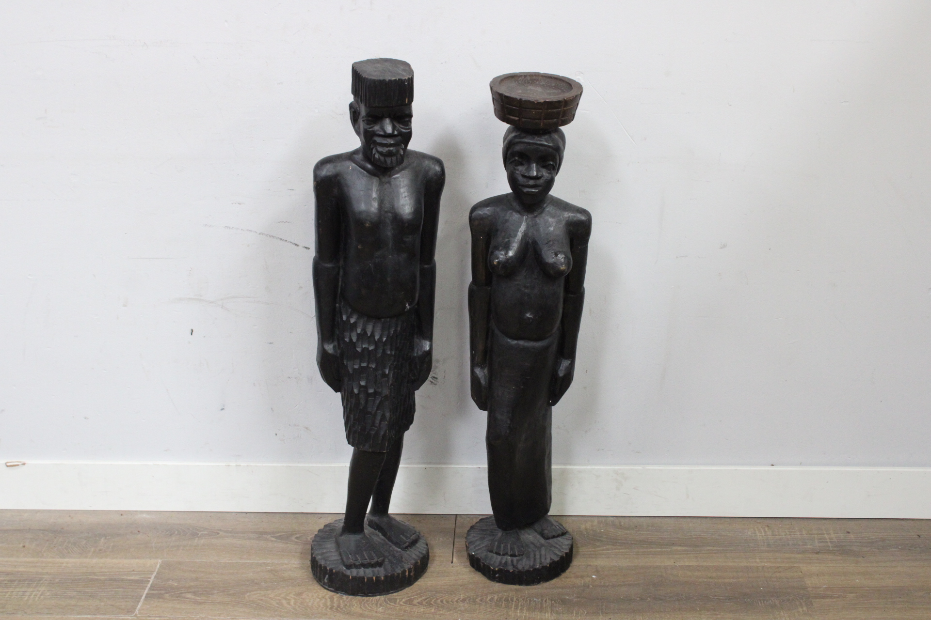 Grote Houten Afrikaanse beelden man en vrouw - 102 cm – foto 2 – kavel bij GSD Auctions, Zoeterwoude