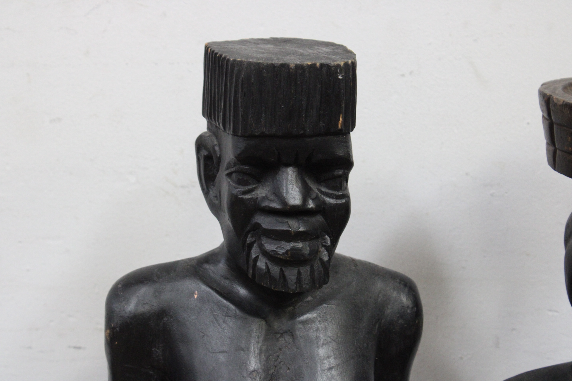 Grote Houten Afrikaanse beelden man en vrouw - 102 cm – foto 3 – kavel bij GSD Auctions, Zoeterwoude
