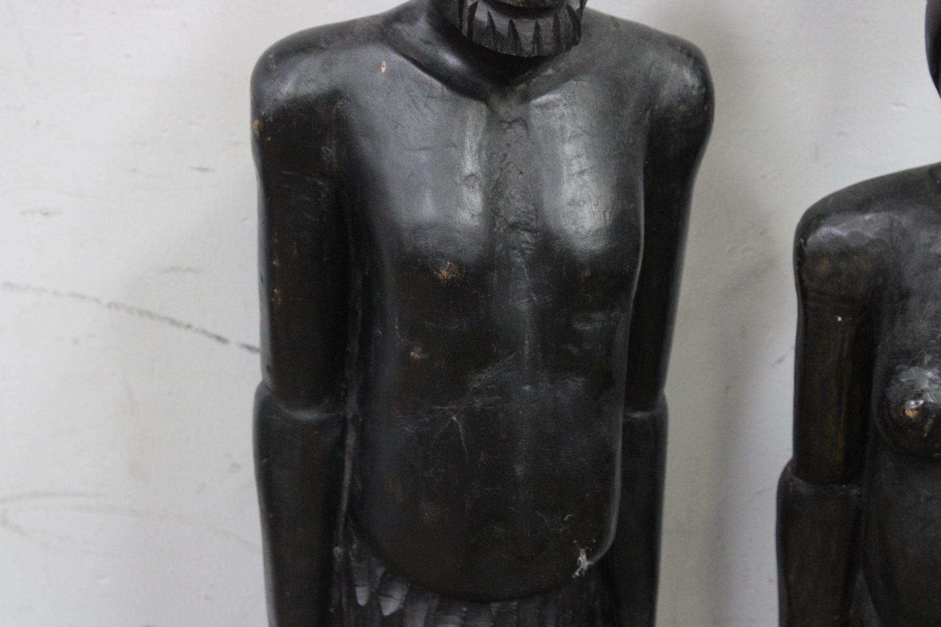 Grote Houten Afrikaanse beelden man en vrouw - 102 cm – foto 4 – kavel bij GSD Auctions, Zoeterwoude