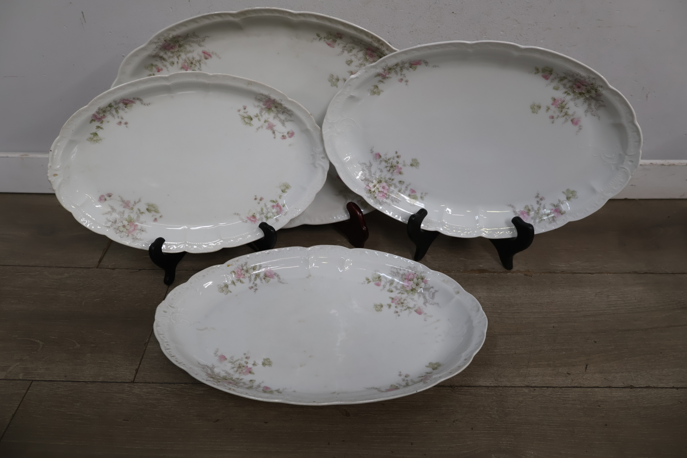 Groot Porselein servies met bloemenmotief - Orleans Bavaria – foto 7 – kavel bij GSD Auctions, Zoeterwoude