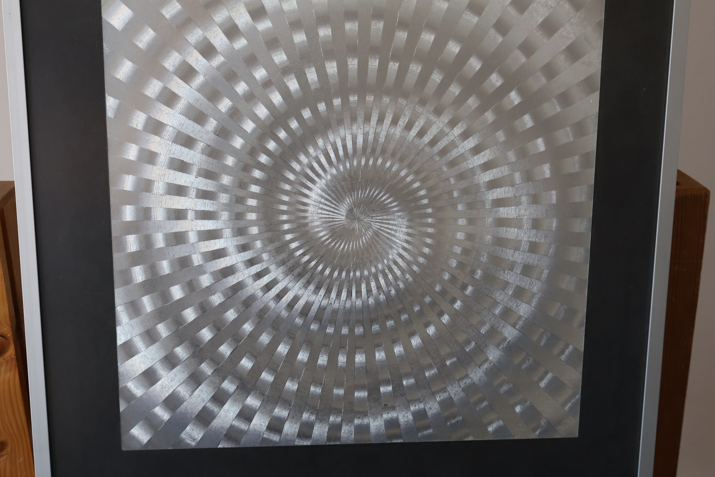 Abstract wanddecoratie met spiraalpatroon – foto 6 – kavel bij GSD Auctions, Zoeterwoude