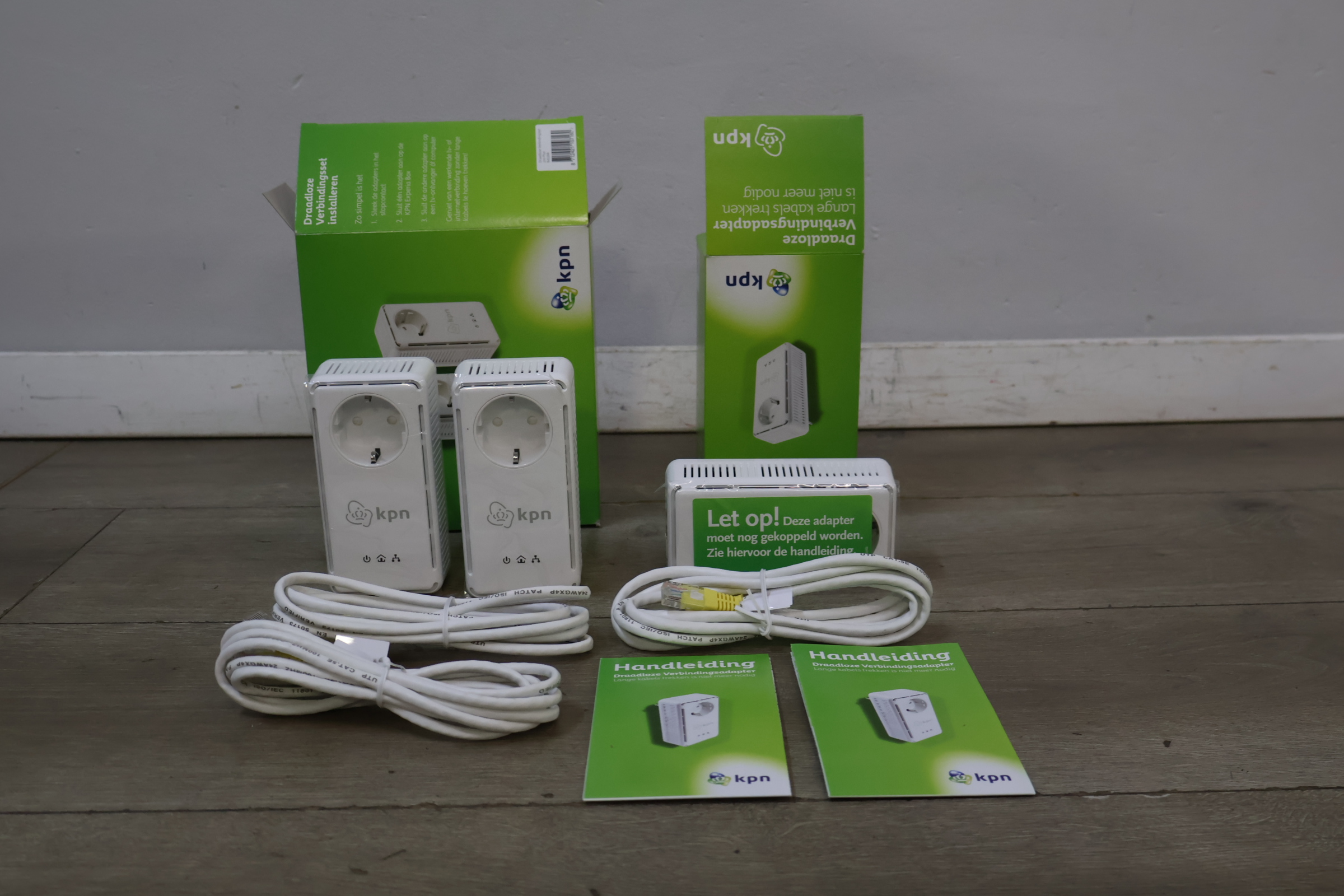 KPN Draadloze Verbindingsadapter met handleiding en kabels – foto 5 – kavel bij GSD Auctions, Zoeterwoude