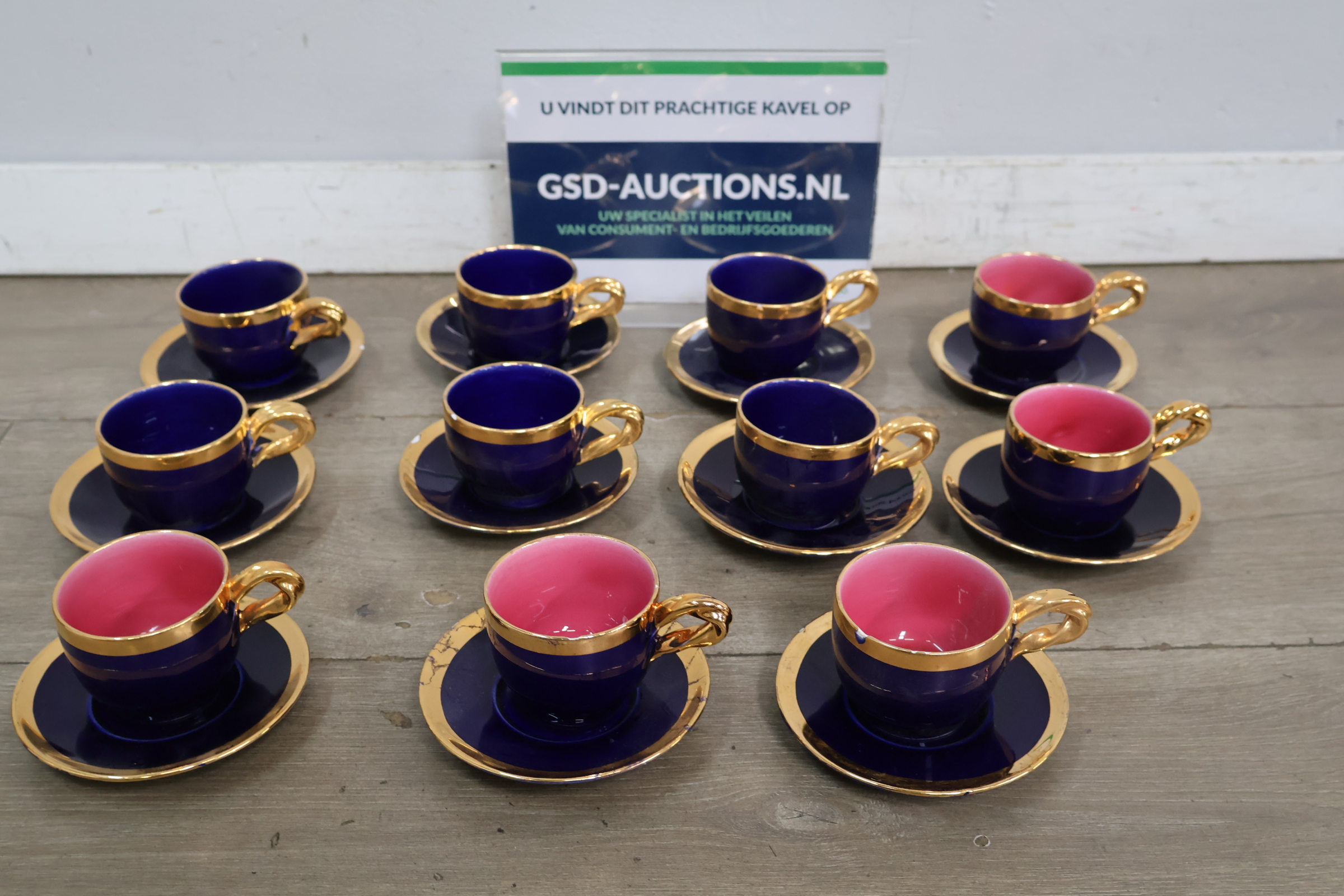 Set van 11 porseleinen espresso kop en schotels – kavel bij GSD Auctions, Zoeterwoude