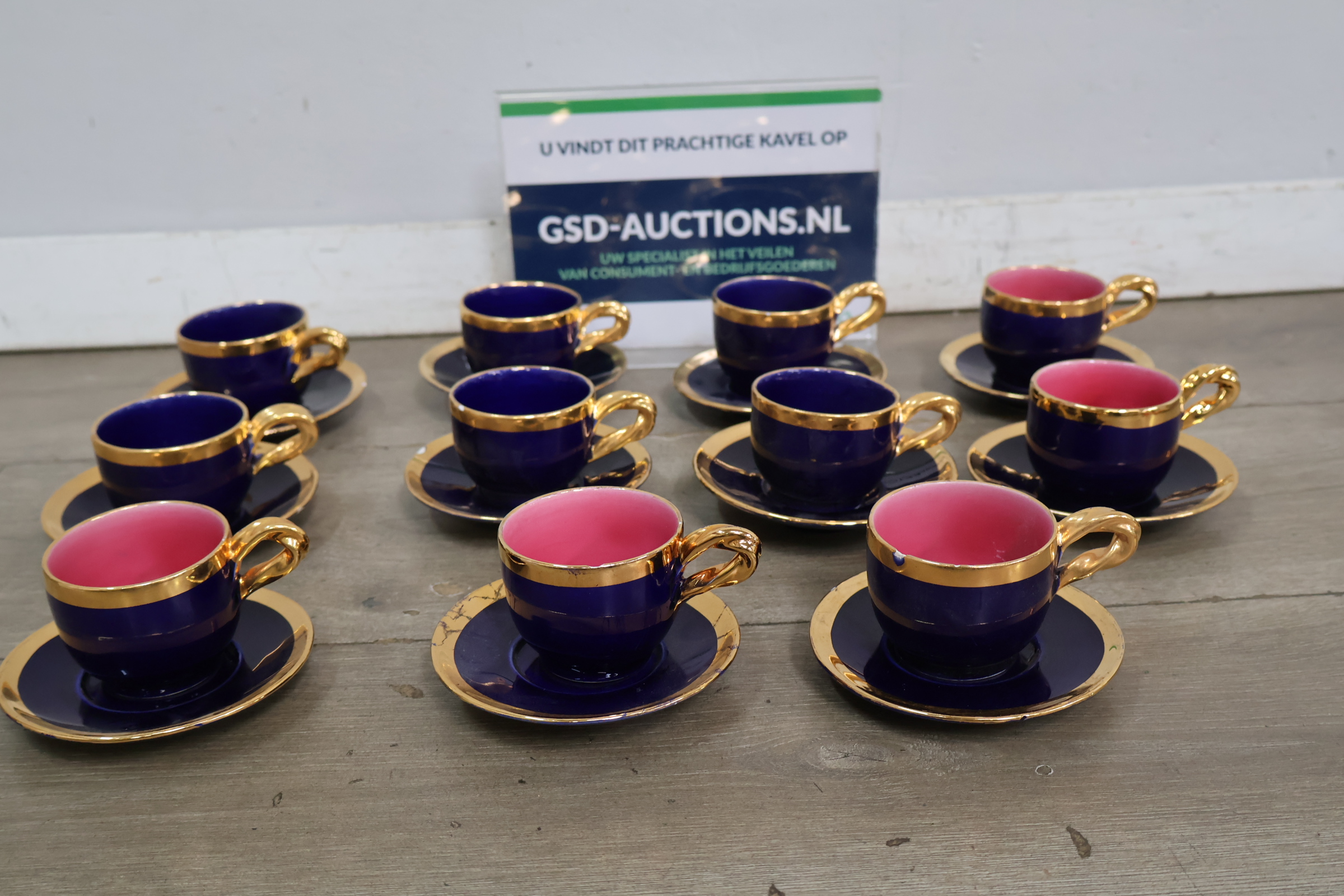 Set van 11 porseleinen espresso kop en schotels – foto 2 – kavel bij GSD Auctions, Zoeterwoude