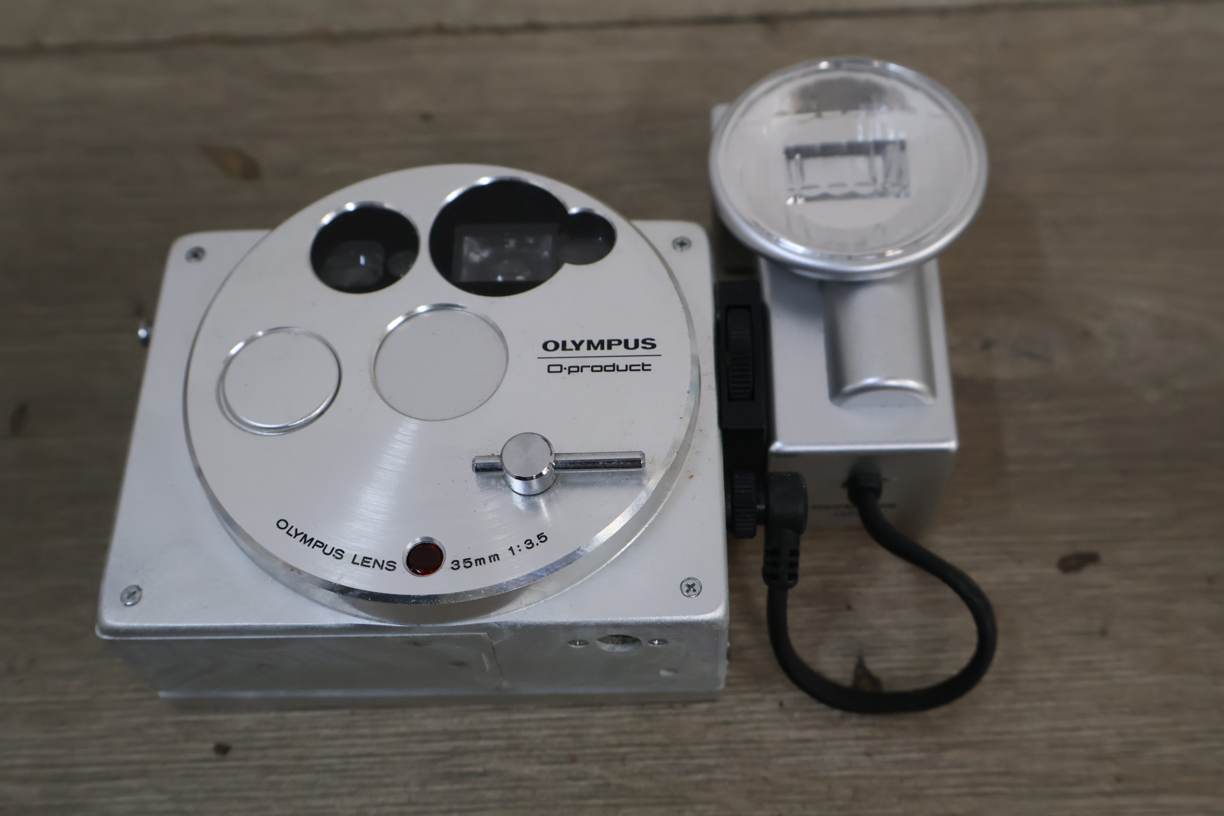 Olympus O-product vintage camera met flitser – foto 6 – kavel bij GSD Auctions, Zoeterwoude