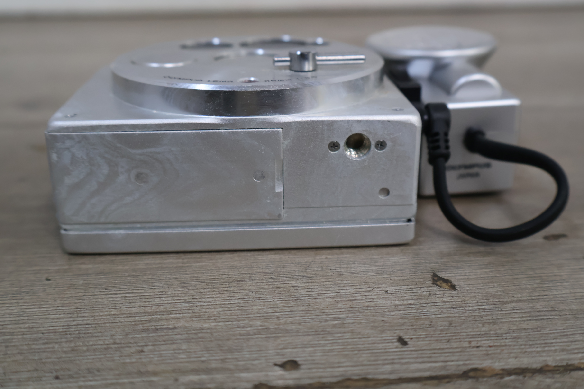Olympus O-product vintage camera met flitser – foto 10 – kavel bij GSD Auctions, Zoeterwoude