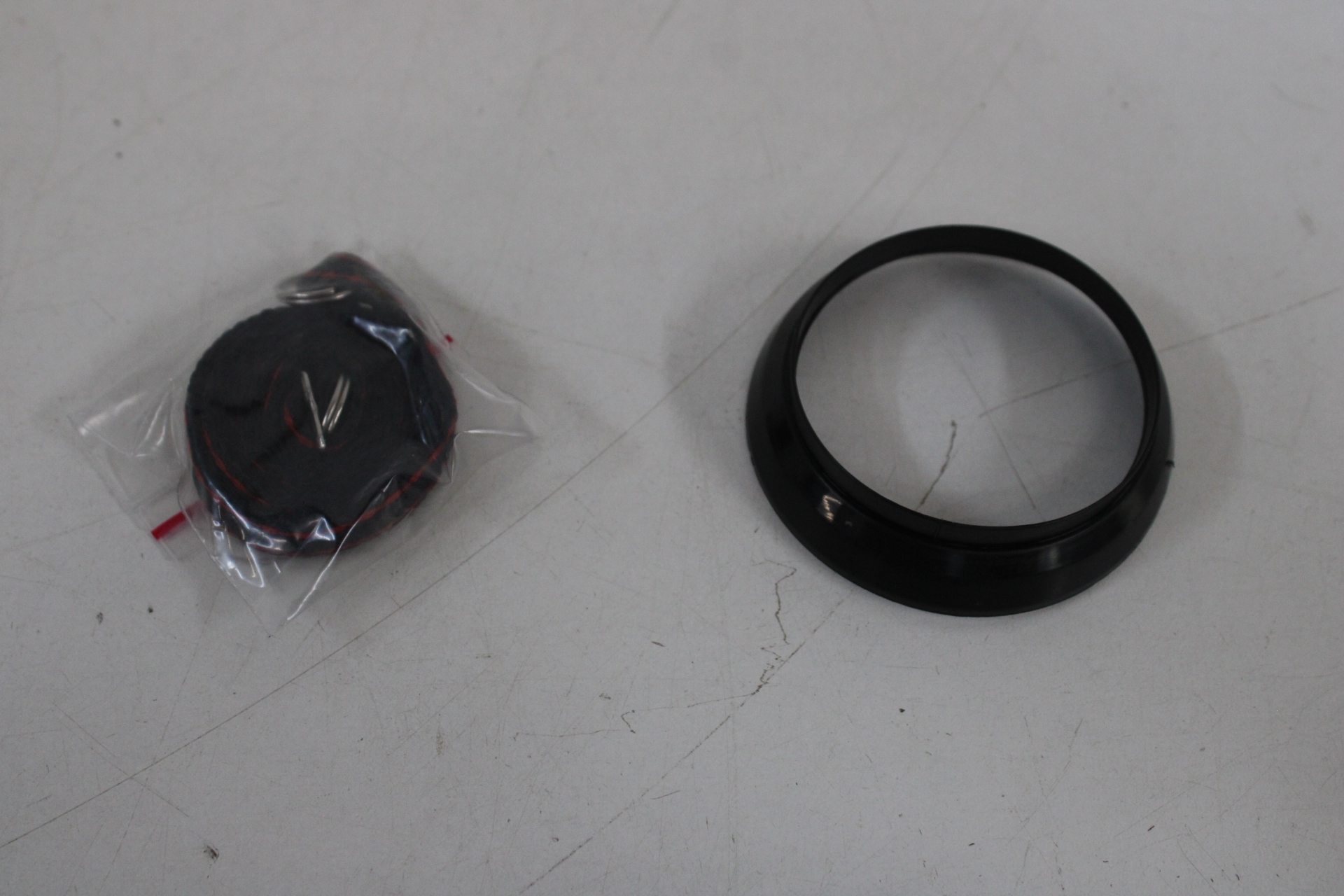 Quartz Deluxe-1 35mm camera met lens en accessoires – foto 5 – kavel bij GSD Auctions, Zoeterwoude