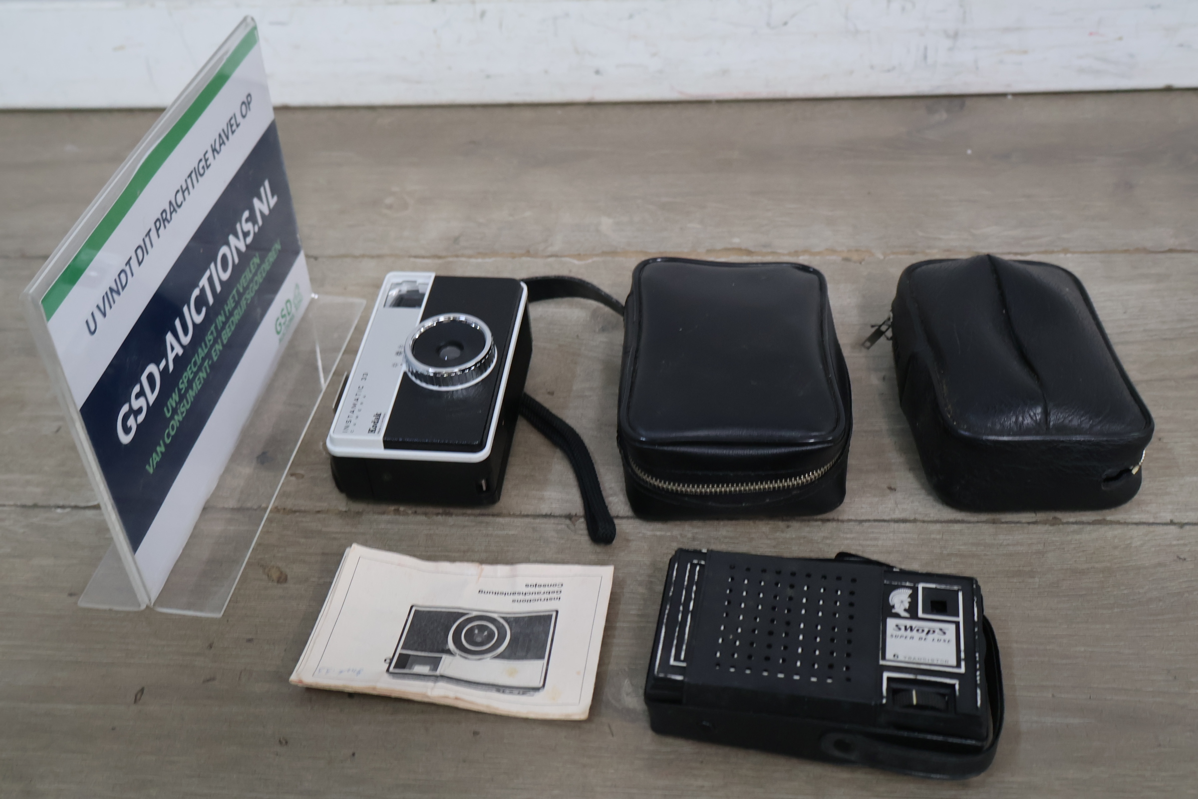 Kodak Instamatic 33, Swops Super De Luxe transistor radio – foto 2 – kavel bij GSD Auctions, Zoeterwoude
