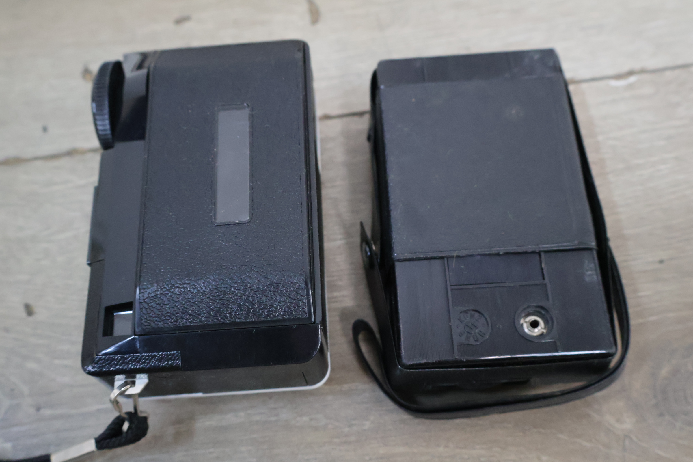 Kodak Instamatic 33, Swops Super De Luxe transistor radio – foto 4 – kavel bij GSD Auctions, Zoeterwoude