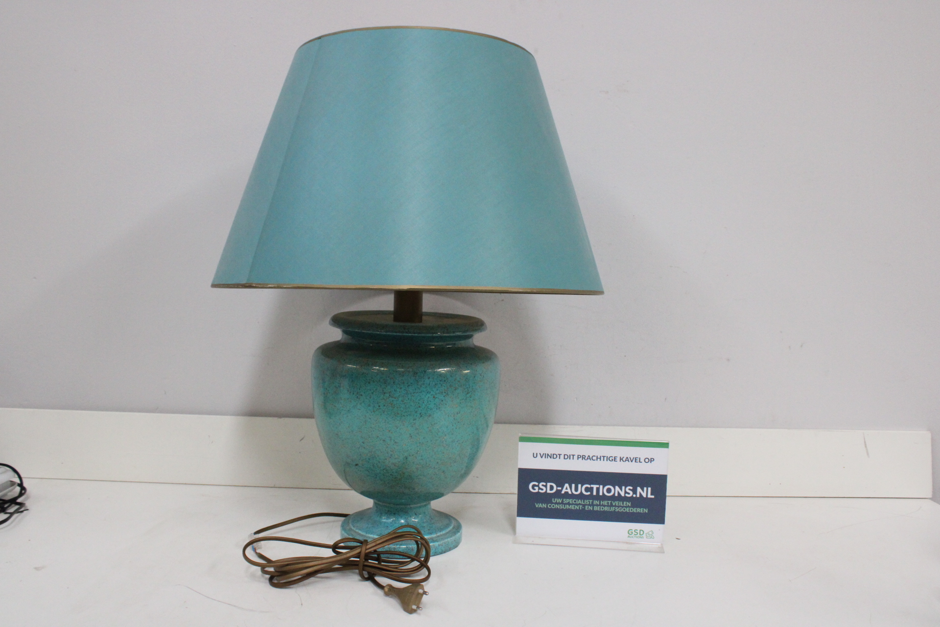 Blauwe keramische tafellamp – foto 2 – kavel bij GSD Auctions, Zoeterwoude