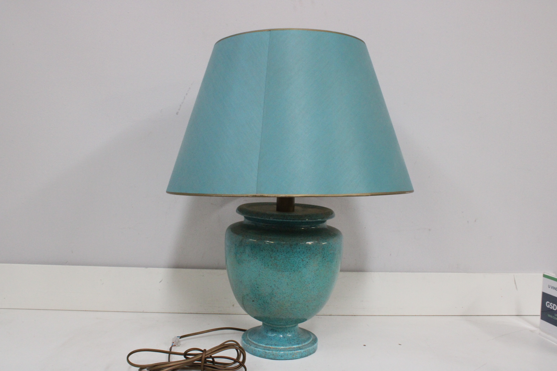 Blauwe keramische tafellamp – foto 4 – kavel bij GSD Auctions, Zoeterwoude