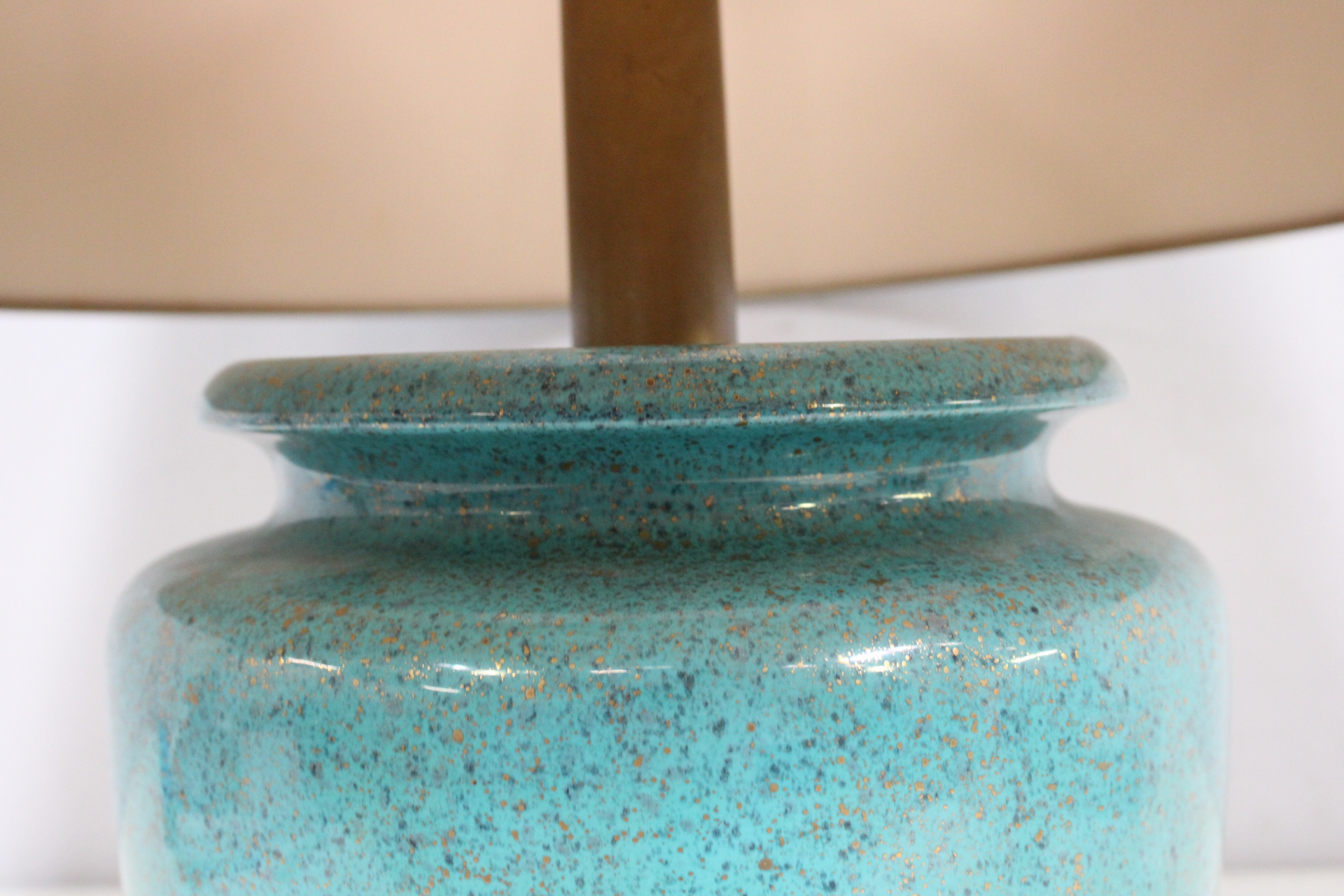 Blauwe keramische tafellamp – foto 9 – kavel bij GSD Auctions, Zoeterwoude