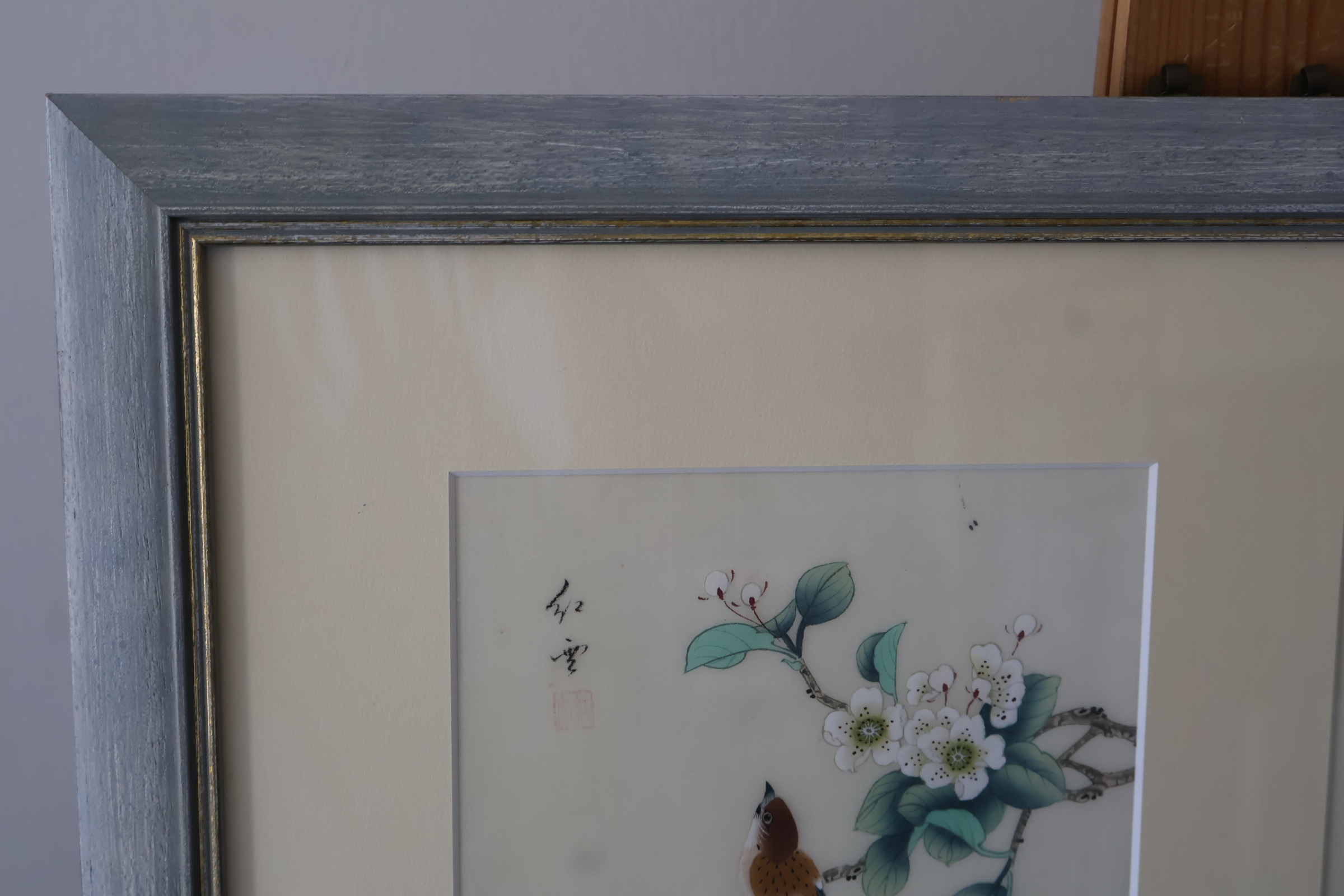 Ingelijste Chinese schilderijen met vogels en bloemen – foto 3 – kavel bij GSD Auctions, Zoeterwoude