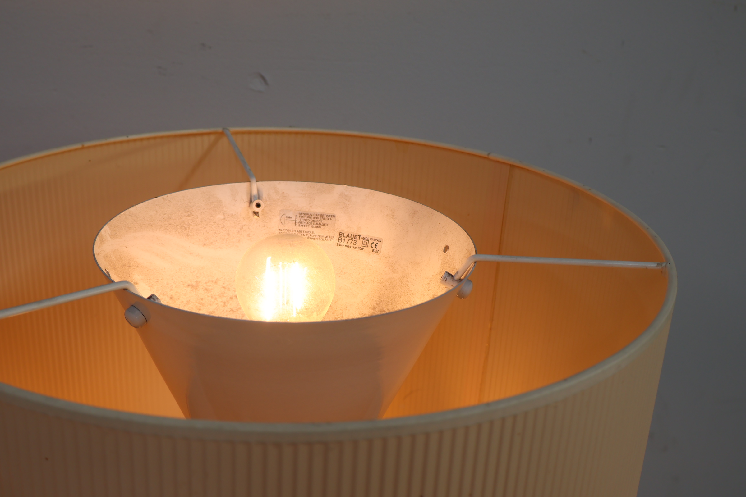 Set van 2 staande lampen – foto 8 – kavel bij GSD Auctions, Zoeterwoude