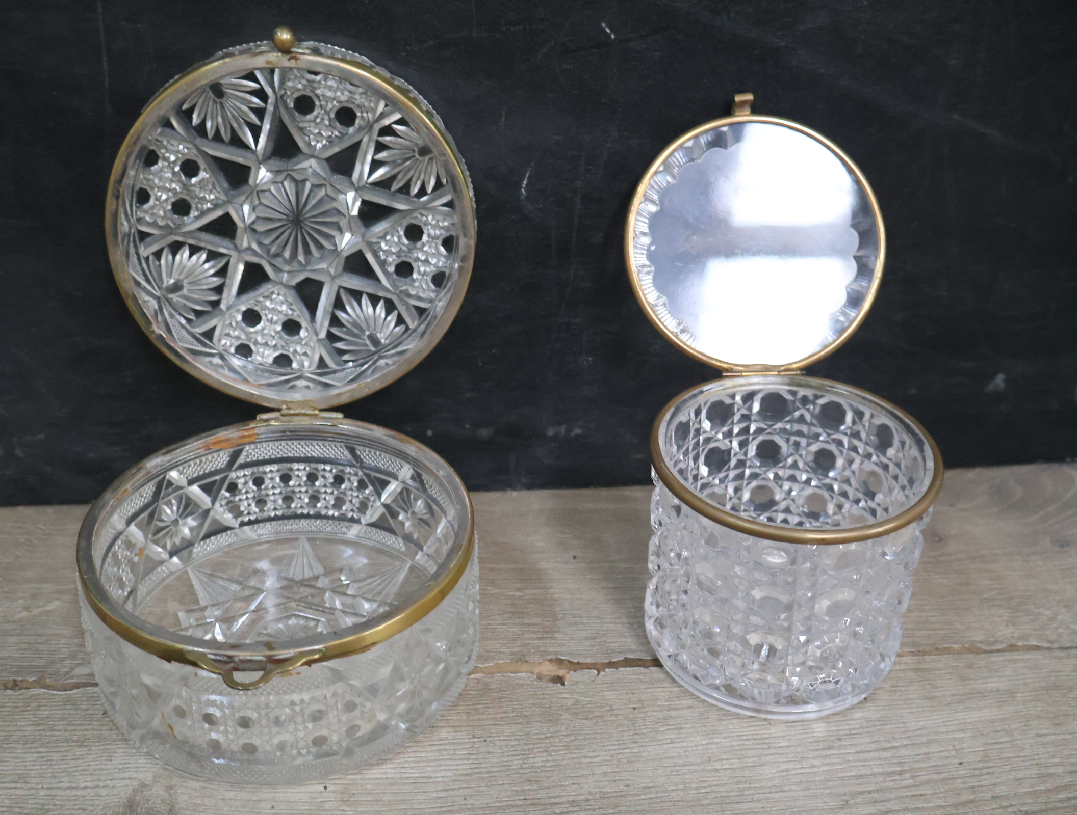 Twee kristallen doosjes met deksels – foto 8 – kavel bij GSD Auctions, Zoeterwoude