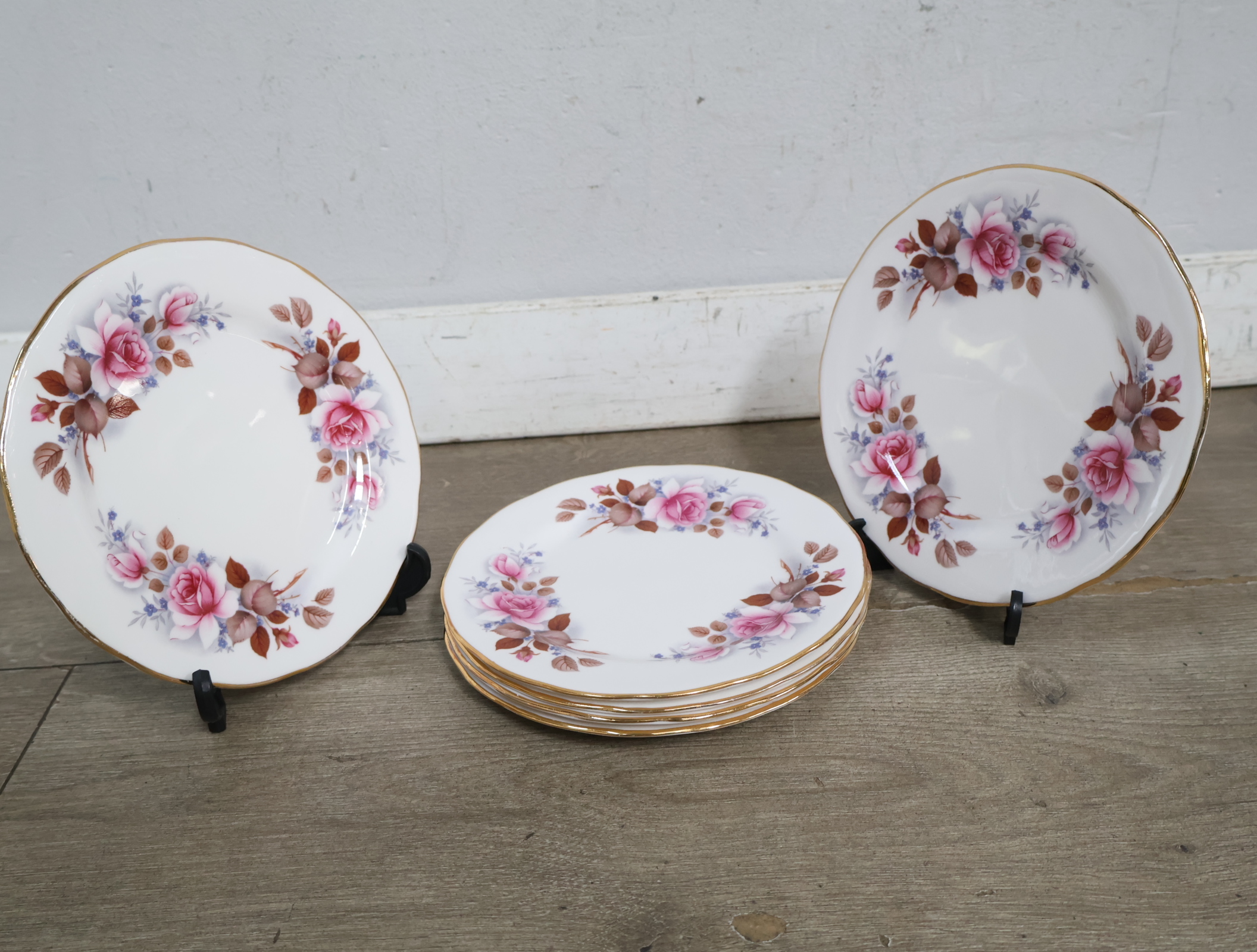 Porseleinen theeservies met bloemmotief – foto 6 – kavel bij GSD Auctions, Zoeterwoude