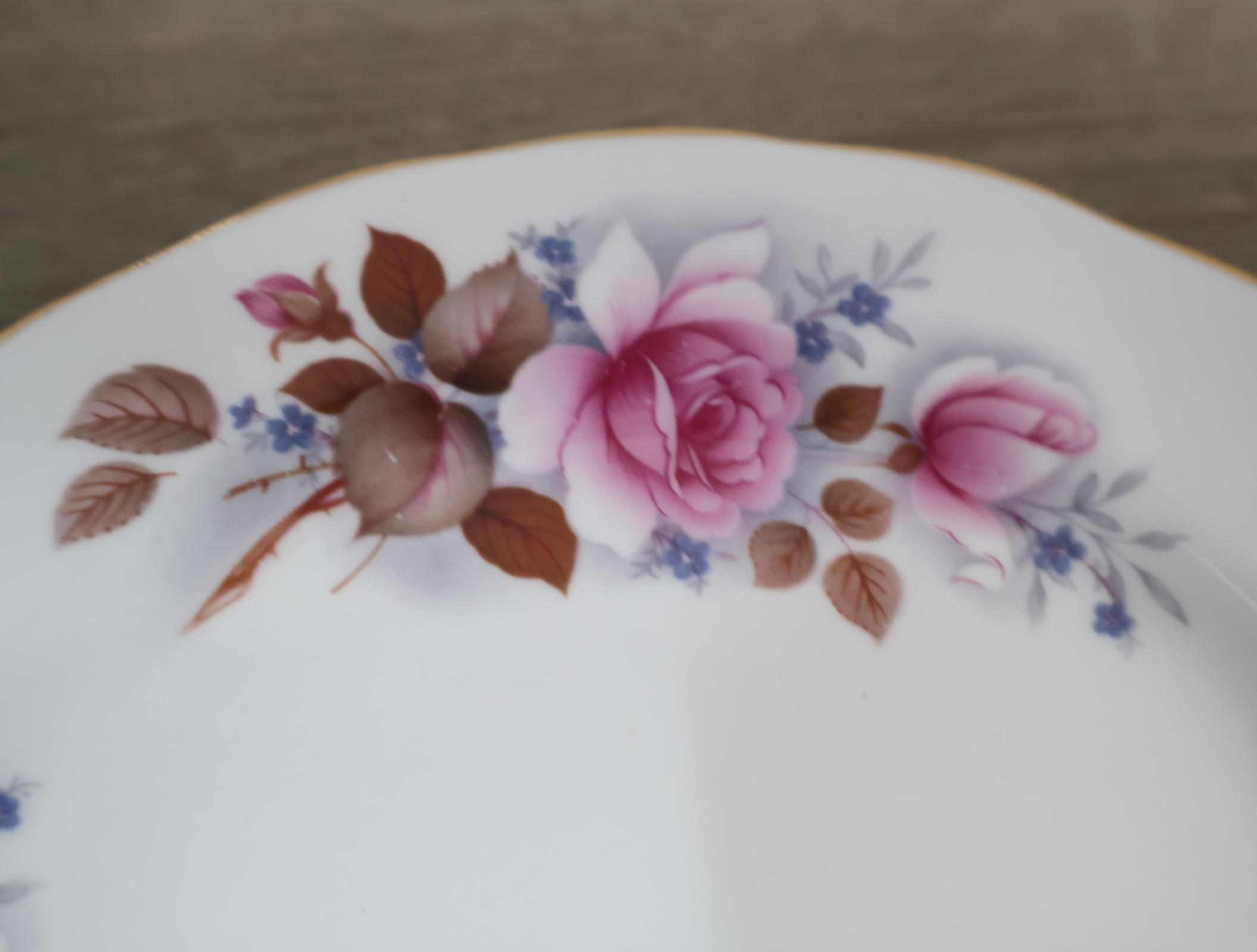 Porseleinen theeservies met bloemmotief – foto 8 – kavel bij GSD Auctions, Zoeterwoude