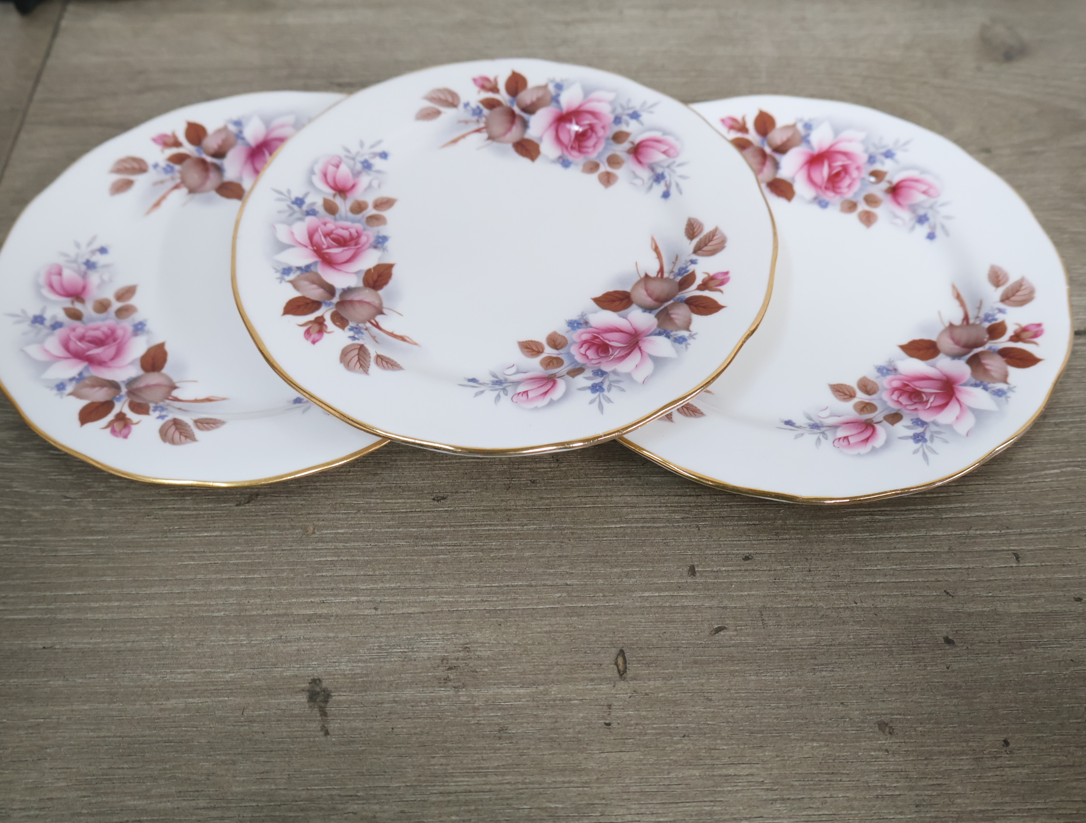 Porseleinen theeservies met bloemmotief – foto 9 – kavel bij GSD Auctions, Zoeterwoude