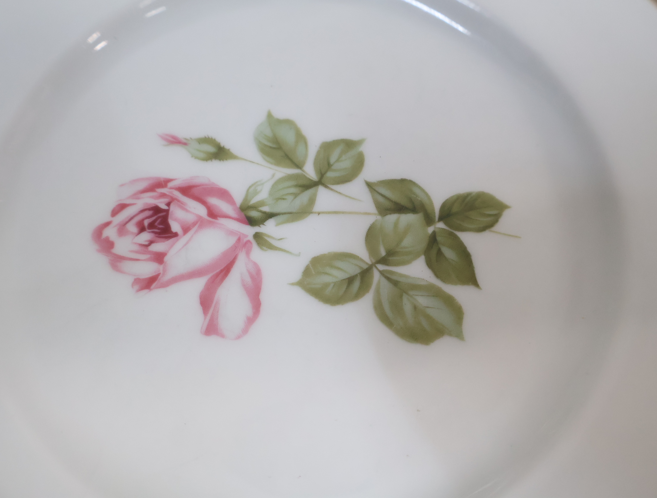 Serviesset met rozenmotief – foto 9 – kavel bij GSD Auctions, Zoeterwoude