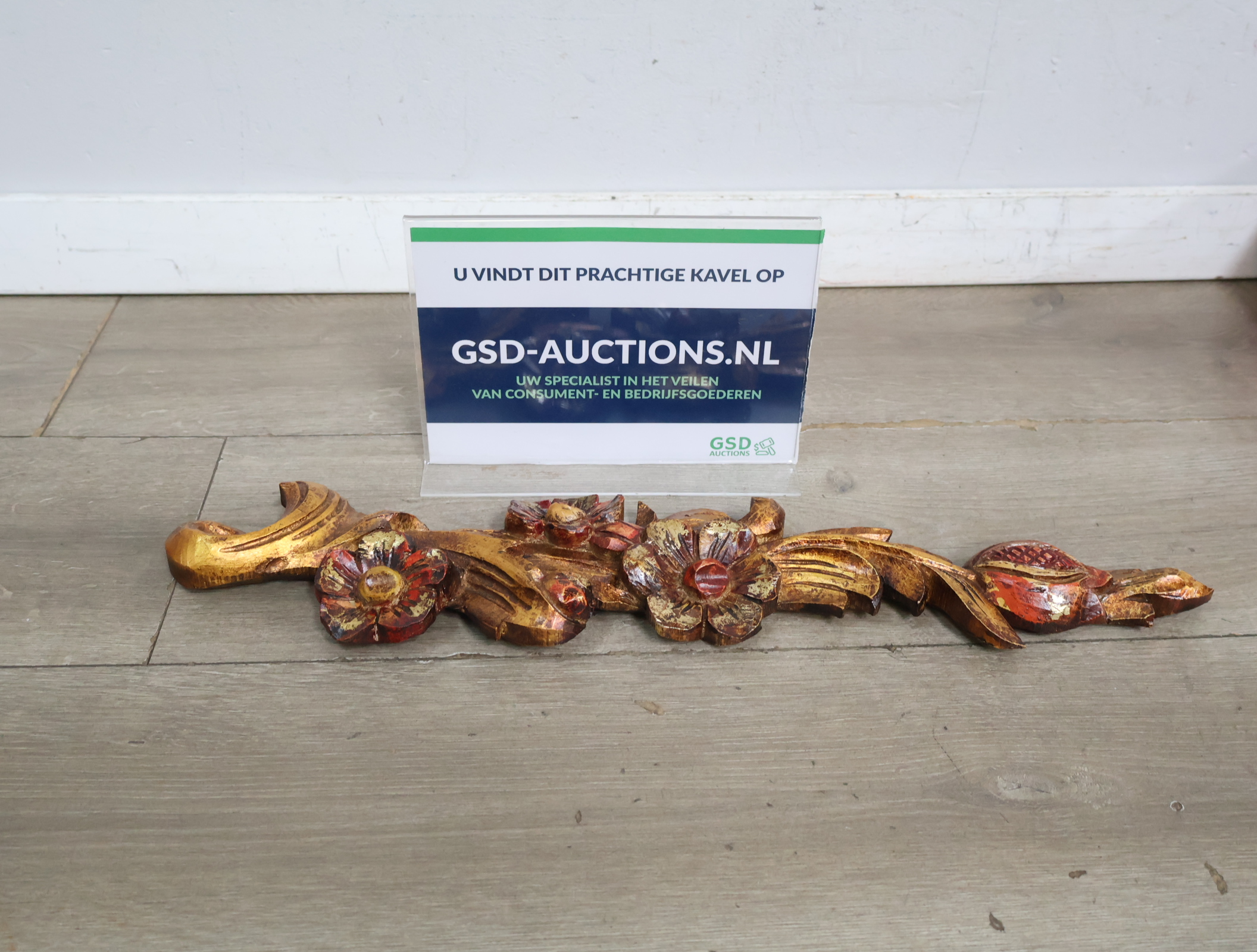 Bloemenmotief Wandornament' – kavel bij GSD Auctions, Zoeterwoude