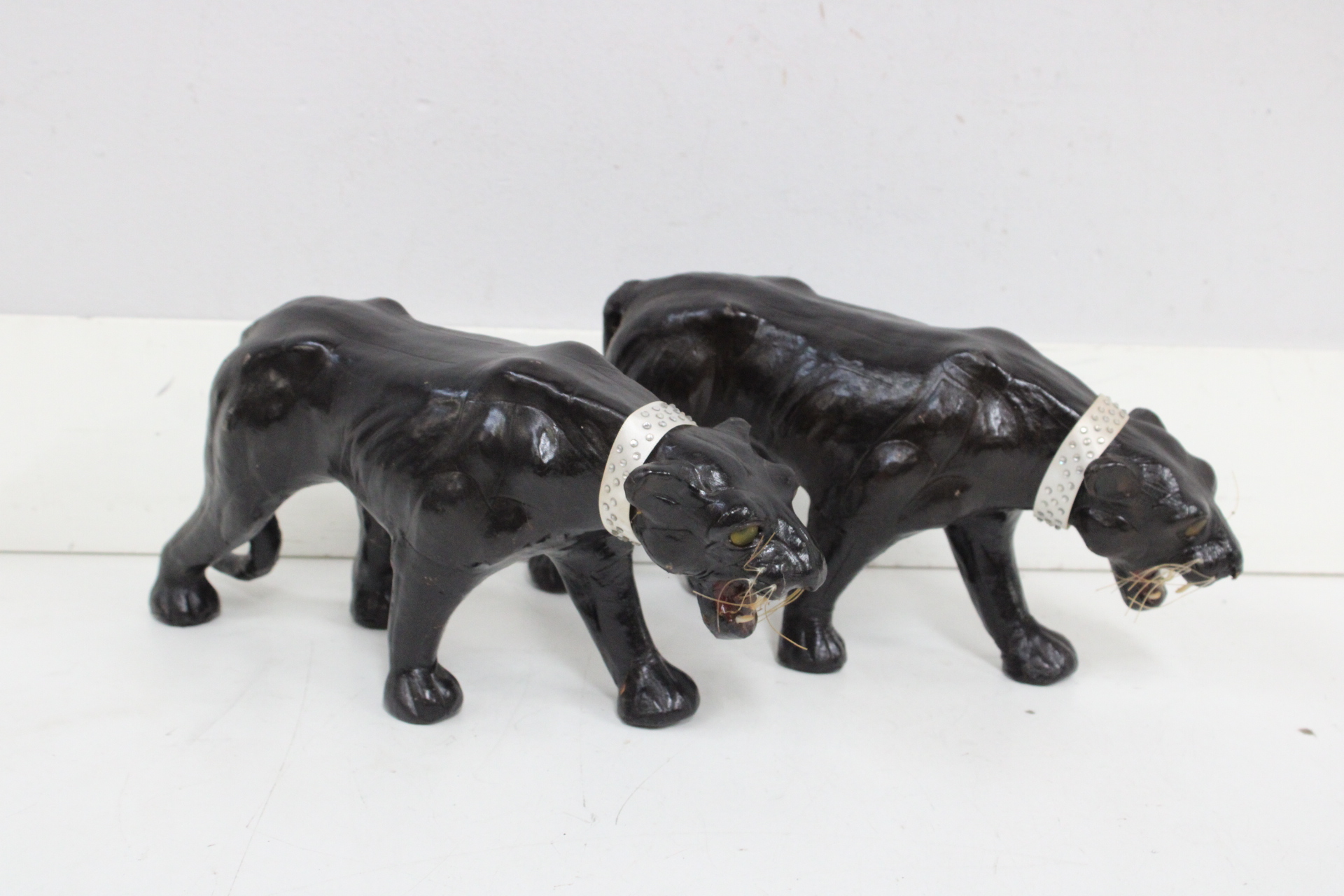 Set van twee zwarte panter beelden – foto 6 – kavel bij GSD Auctions, Zoeterwoude