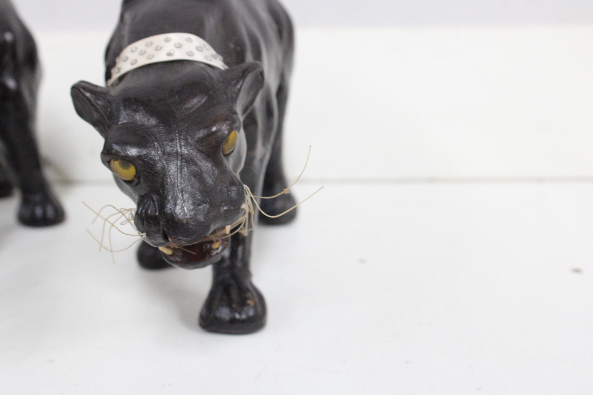 Set van twee zwarte panter beelden – foto 8 – kavel bij GSD Auctions, Zoeterwoude