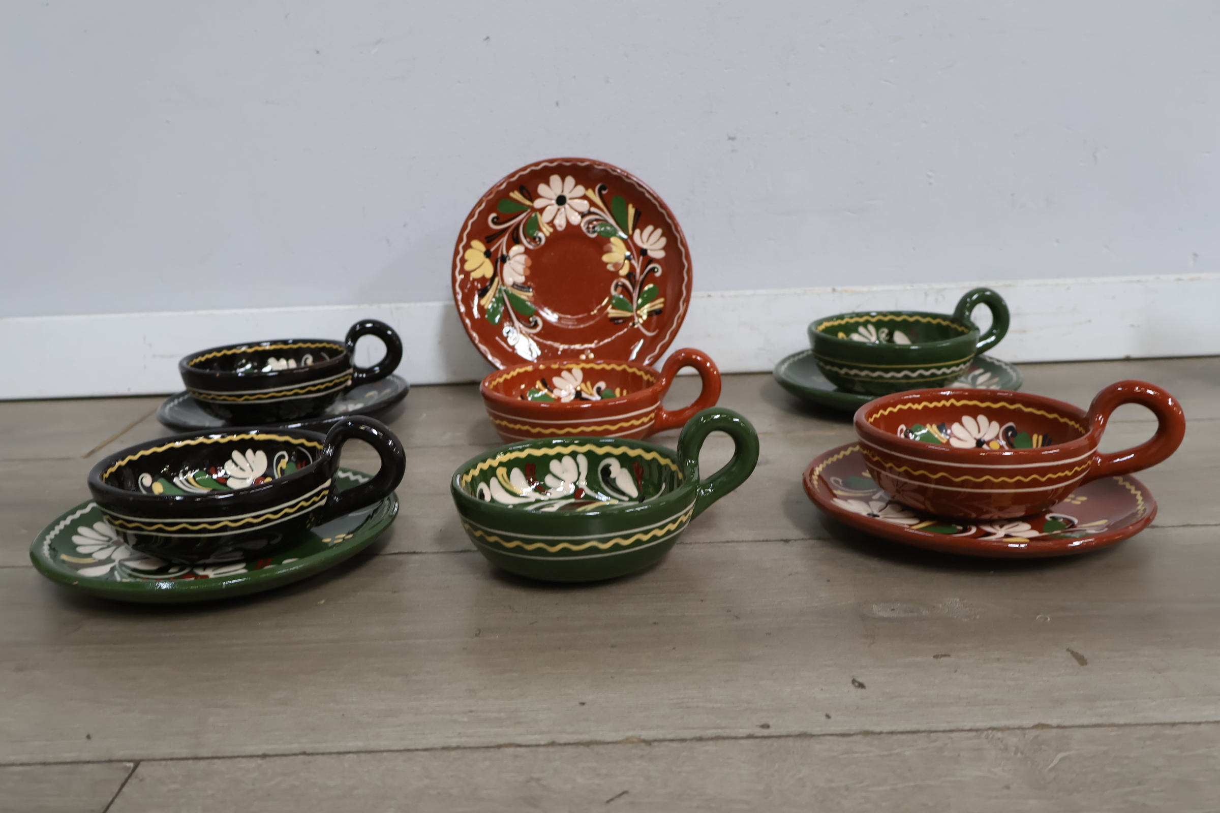 Vintage keramische kop en schotels 11 stuks'' – foto 5 – kavel bij GSD Auctions, Zoeterwoude