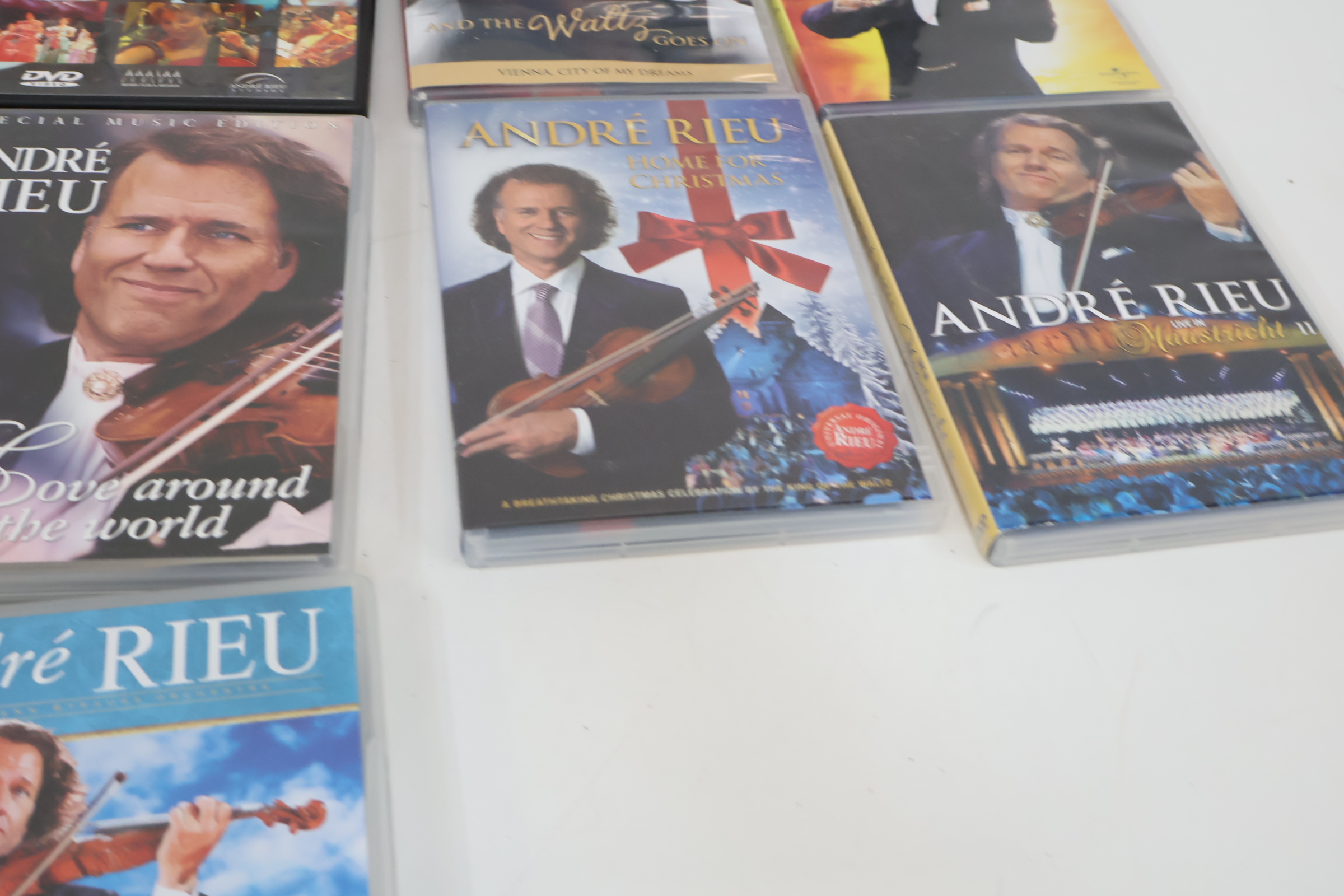 Verzameling André Rieu DVD's'' – foto 8 – kavel bij GSD Auctions, Zoeterwoude