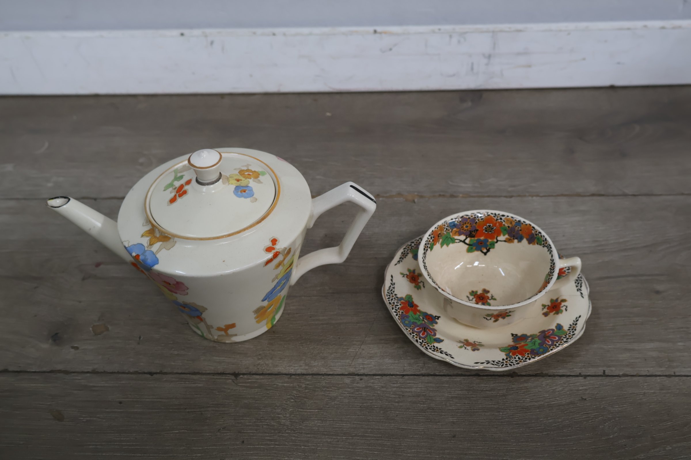 Vintage theepot met kop en schotel'' – foto 4 – kavel bij GSD Auctions, Zoeterwoude