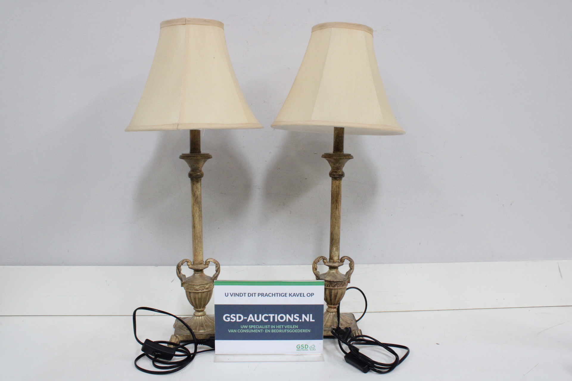 Set klassieke tafellampen met kap – foto 2 – kavel bij GSD Auctions, Zoeterwoude