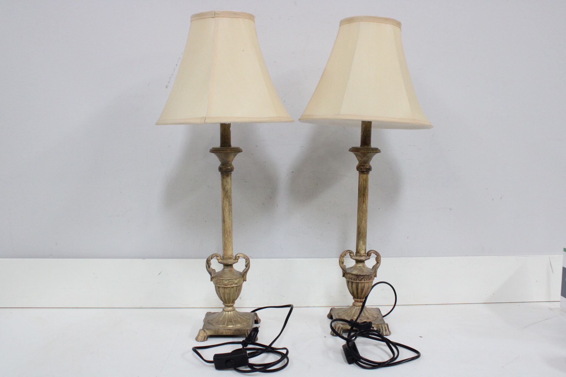 Set klassieke tafellampen met kap – foto 4 – kavel bij GSD Auctions, Zoeterwoude