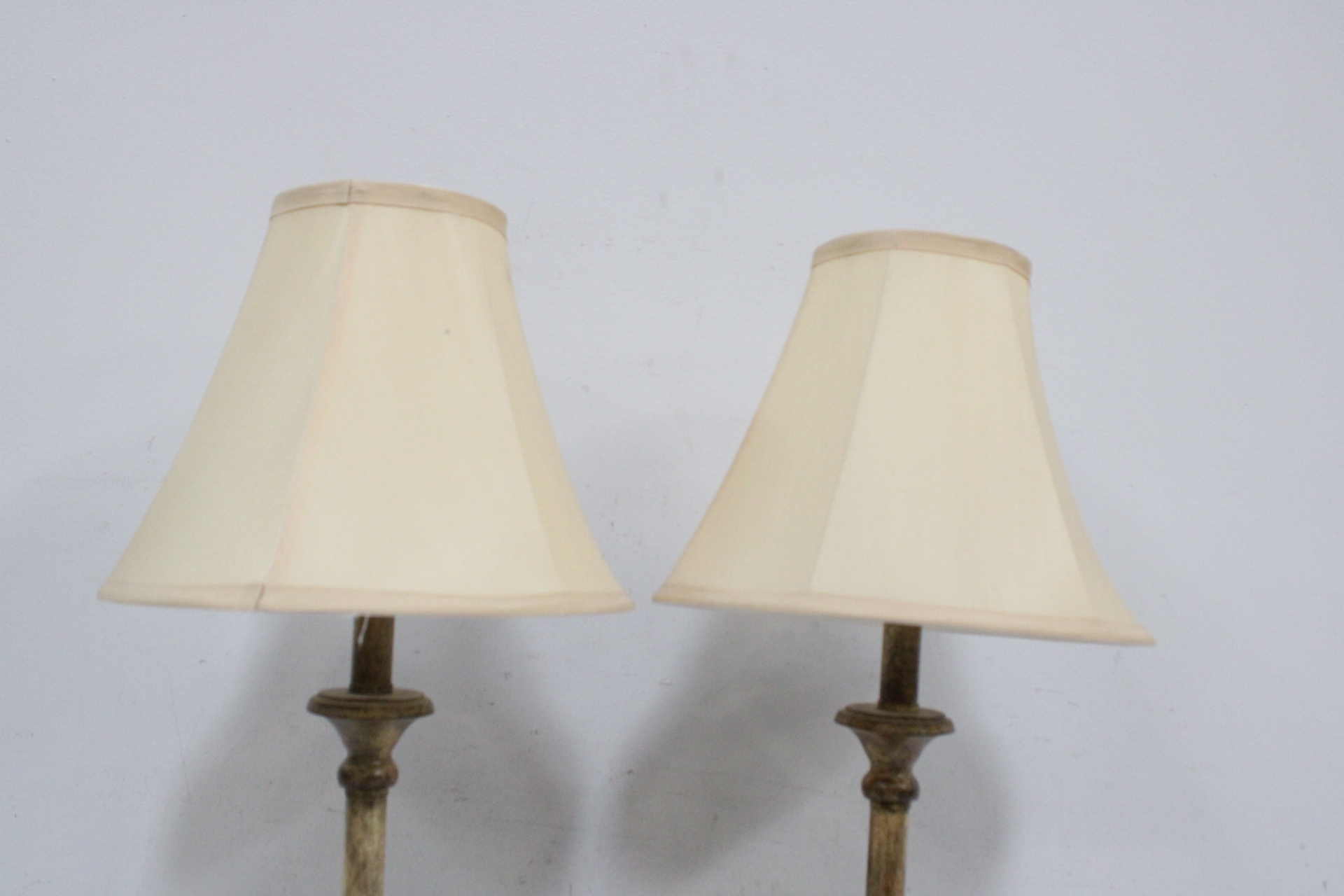 Set klassieke tafellampen met kap – foto 5 – kavel bij GSD Auctions, Zoeterwoude