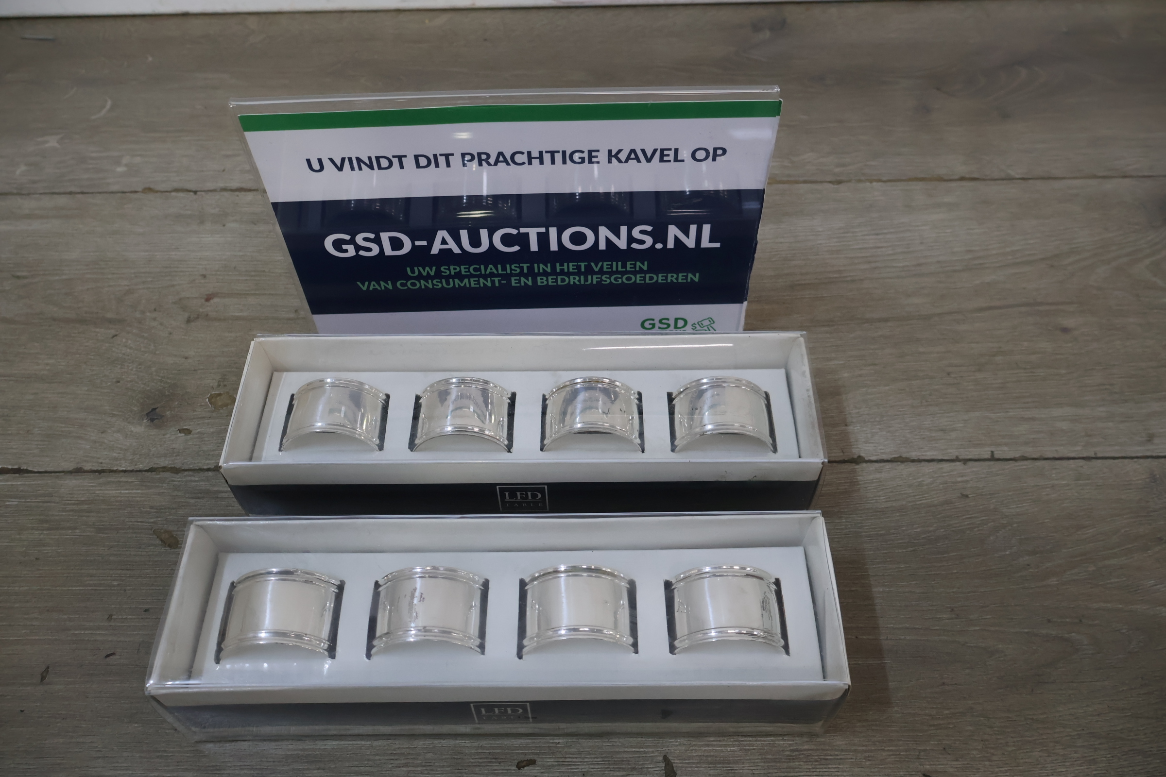 Set van acht glazen theelichthouders'' – kavel bij GSD Auctions, Zoeterwoude
