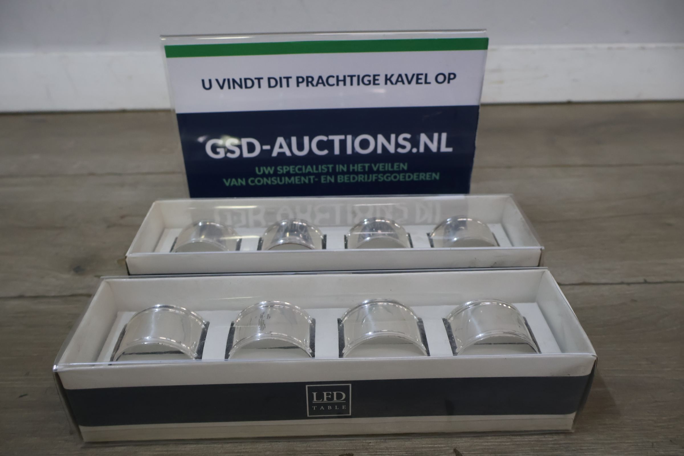 Set van acht glazen theelichthouders'' – foto 2 – kavel bij GSD Auctions, Zoeterwoude