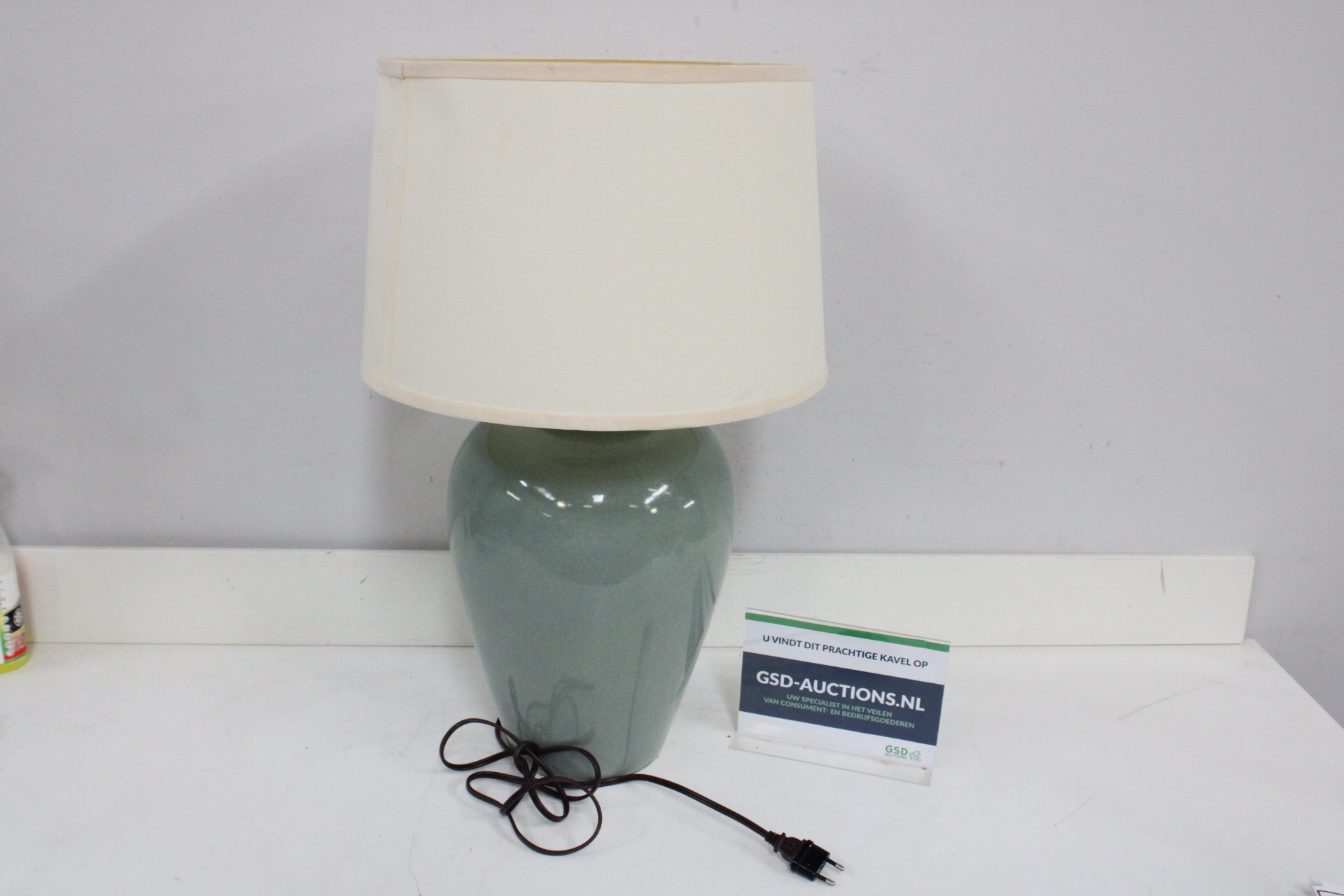 Tafellamp met groene keramische pot – foto 3 – kavel bij GSD Auctions, Zoeterwoude