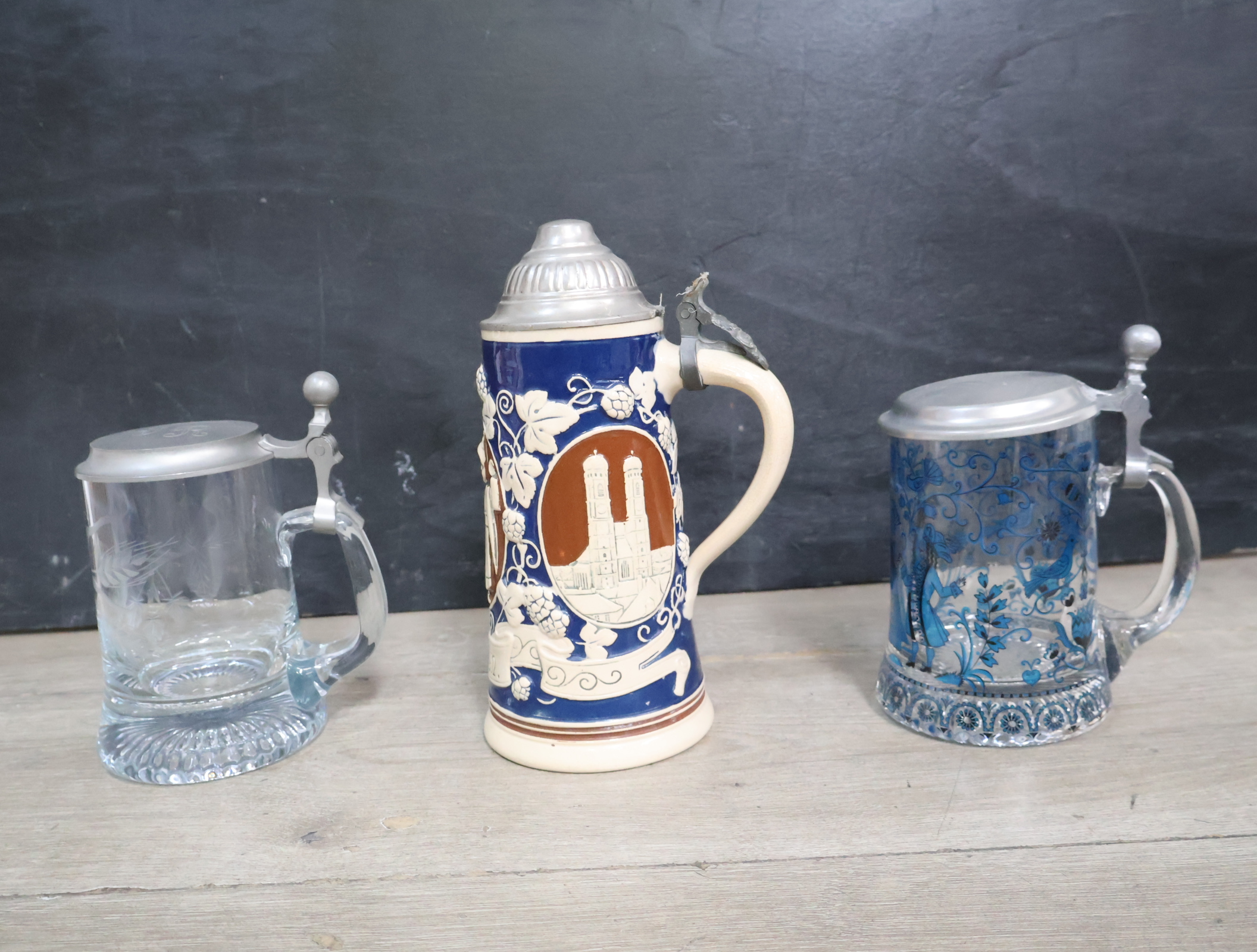 Set van 3 Duitse bierpullen met deksel – foto 3 – kavel bij GSD Auctions, Zoeterwoude